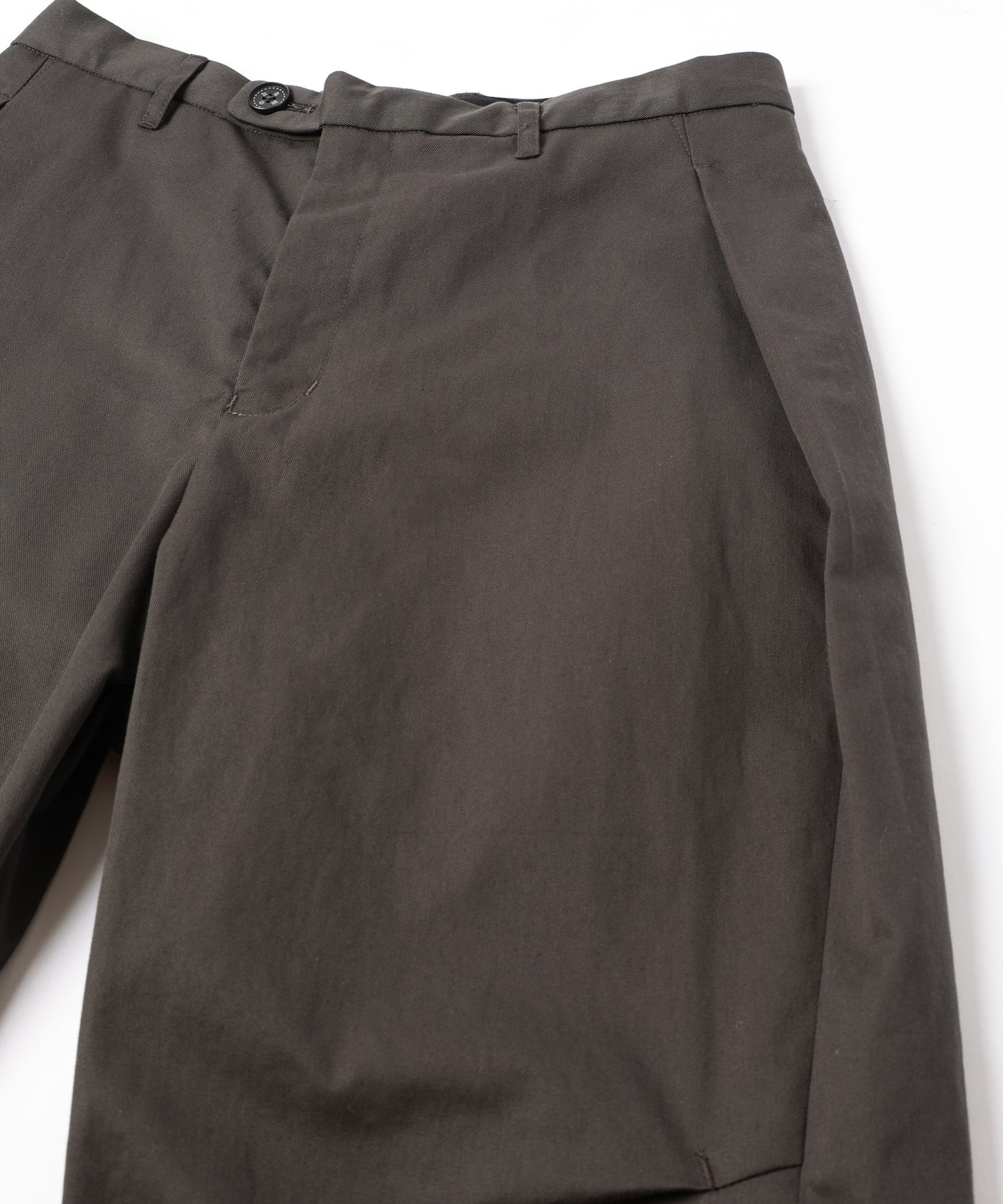 CHINO SIDE TUCK TROUSERS