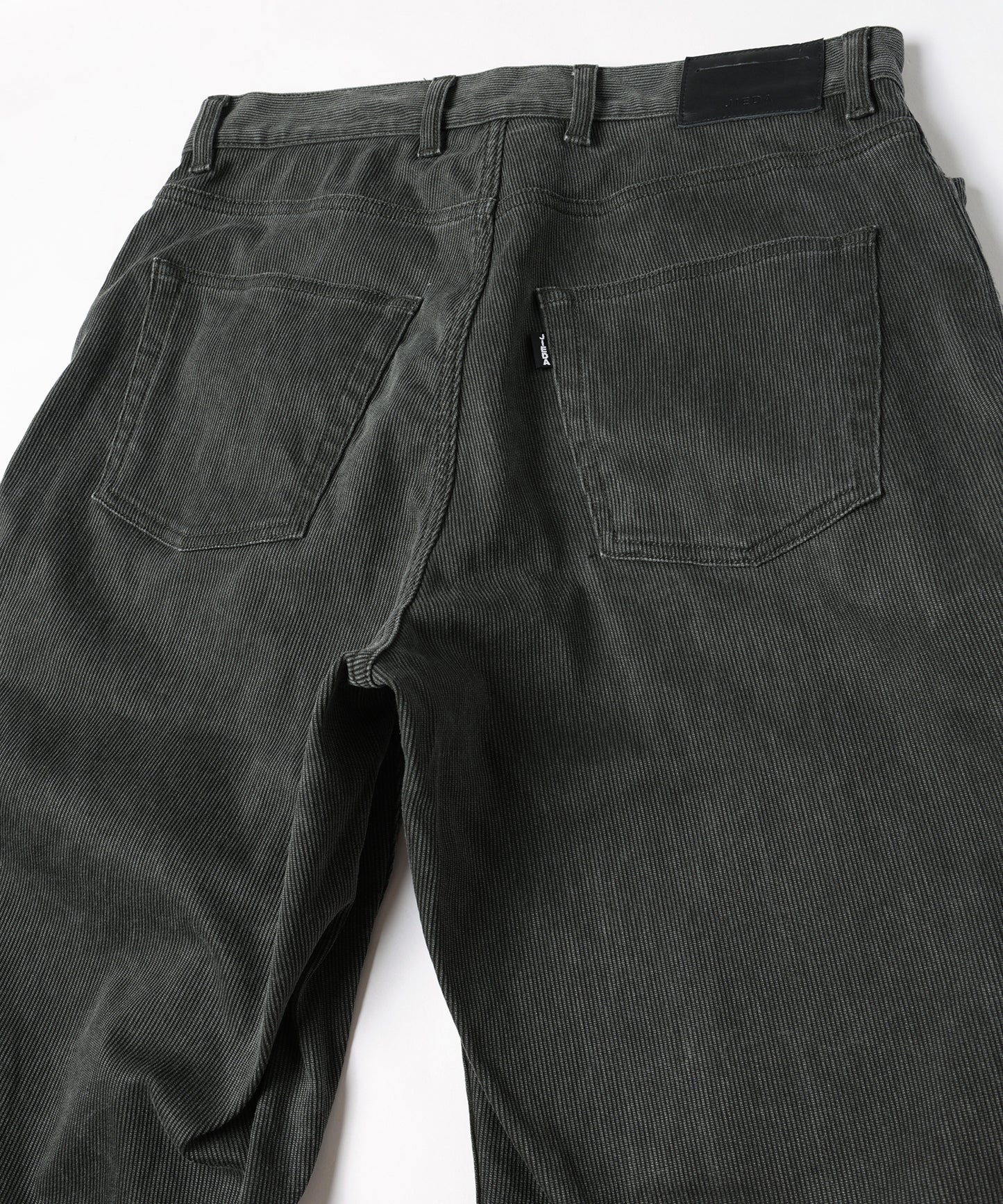 ONE TUCK FADE PIQUE PANTS