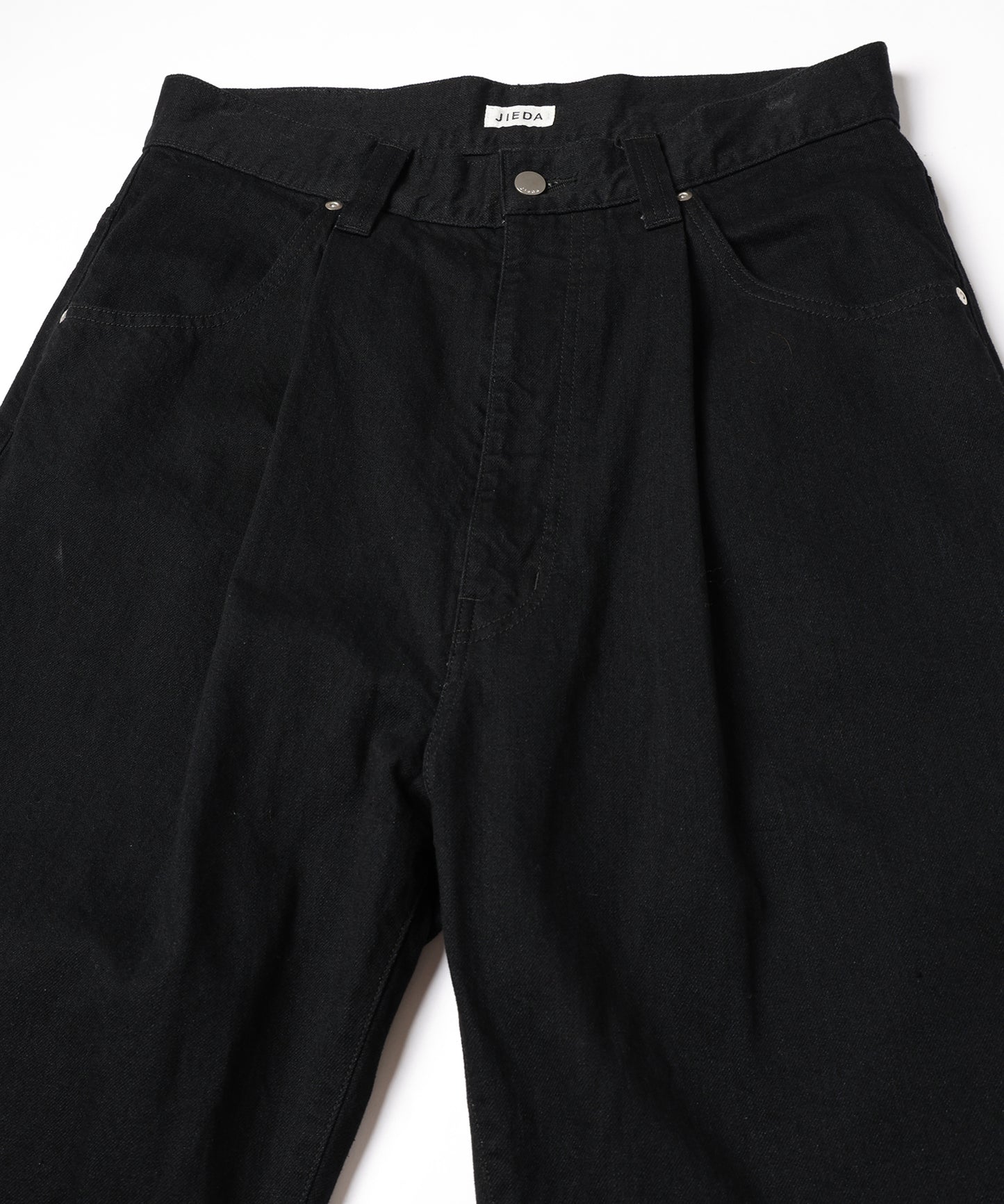 WIDE ONE TUCK STRAIGHT DENIM