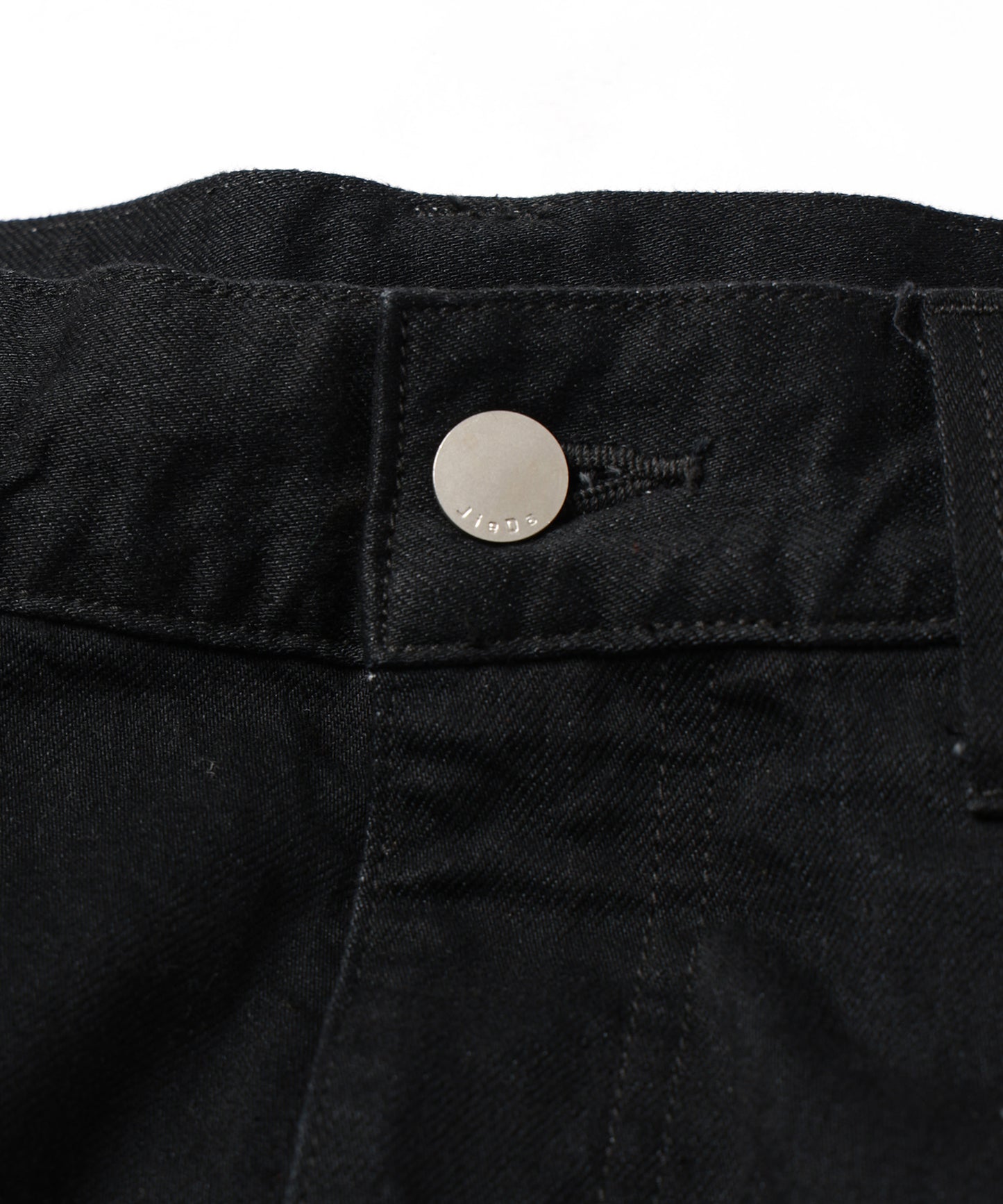 WIDE ONE TUCK STRAIGHT DENIM