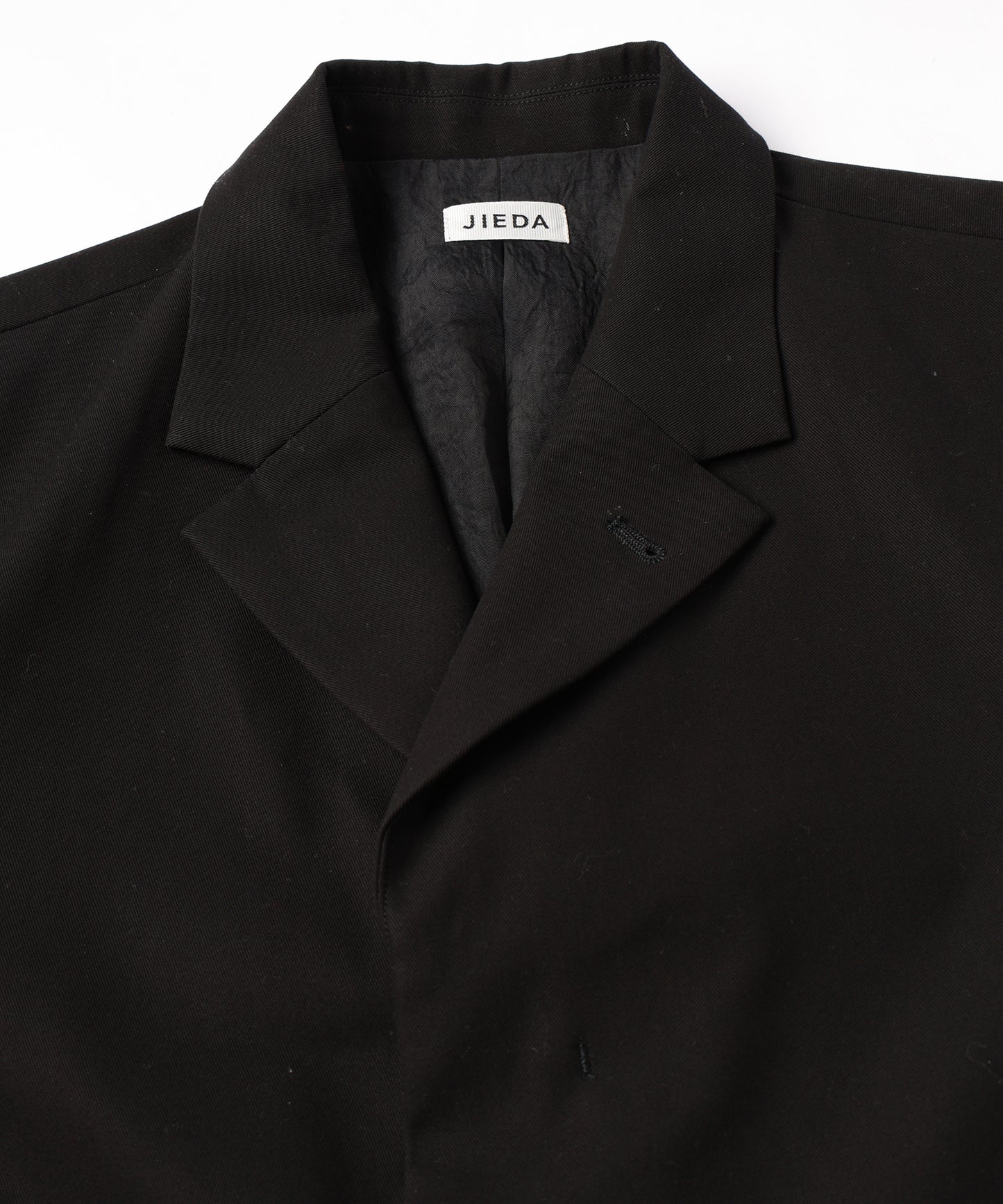 COMPACT TAILORED JACKET