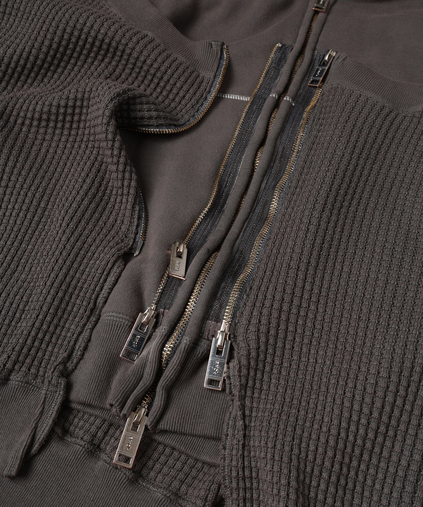 TWO-IN-ONE SWEAT