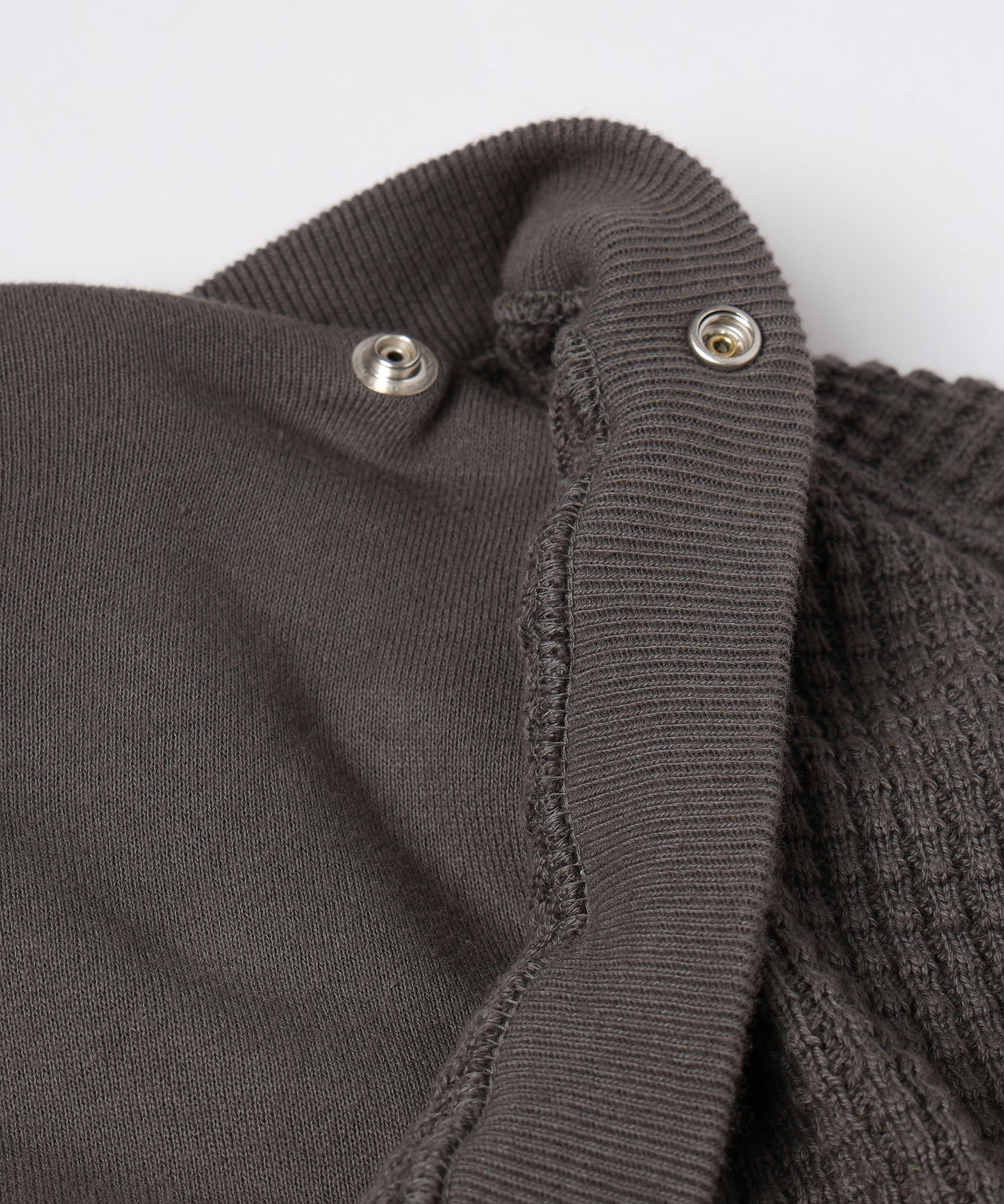 TWO-IN-ONE SWEAT