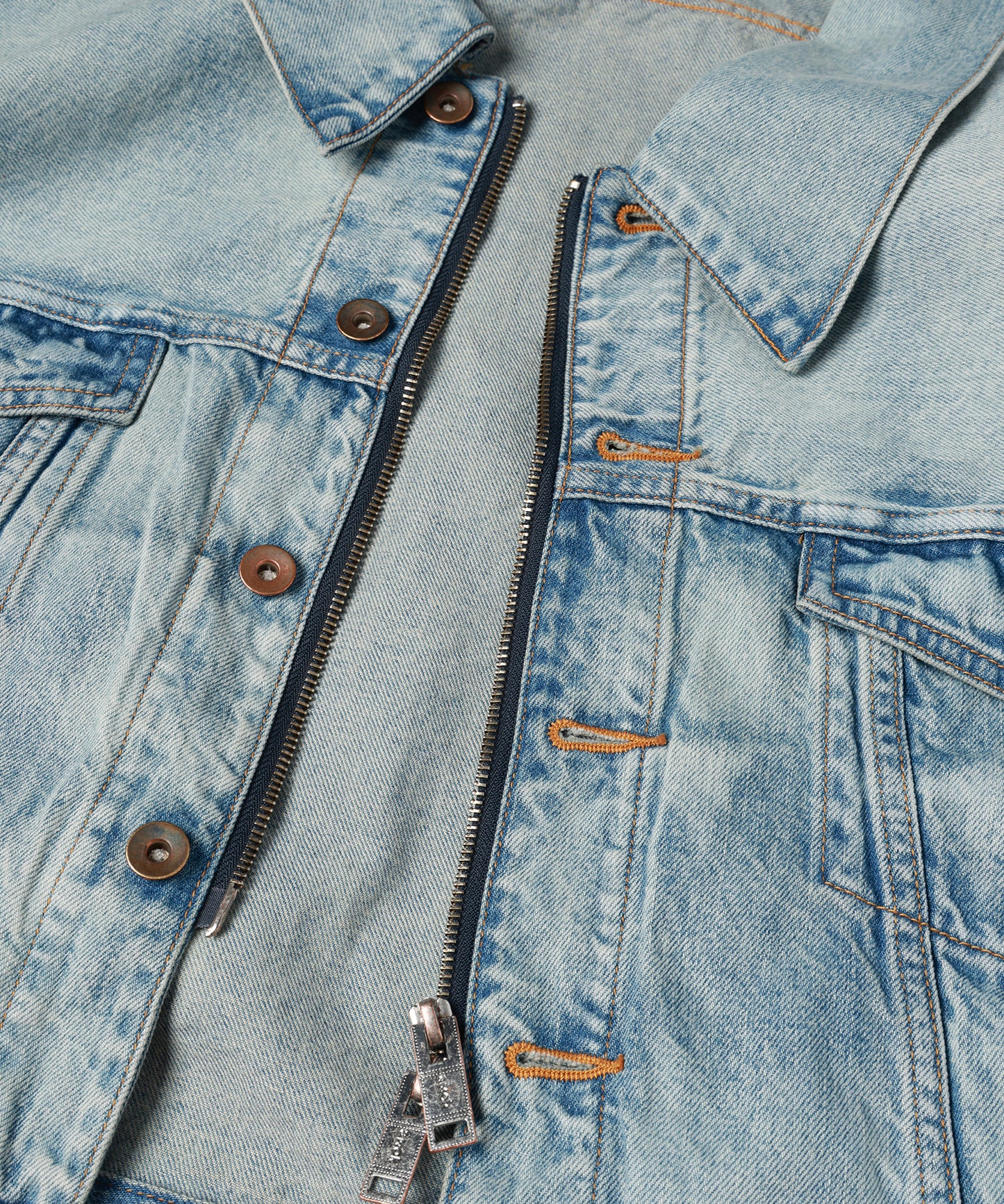 TWO-IN-ONE DENIM JACKET