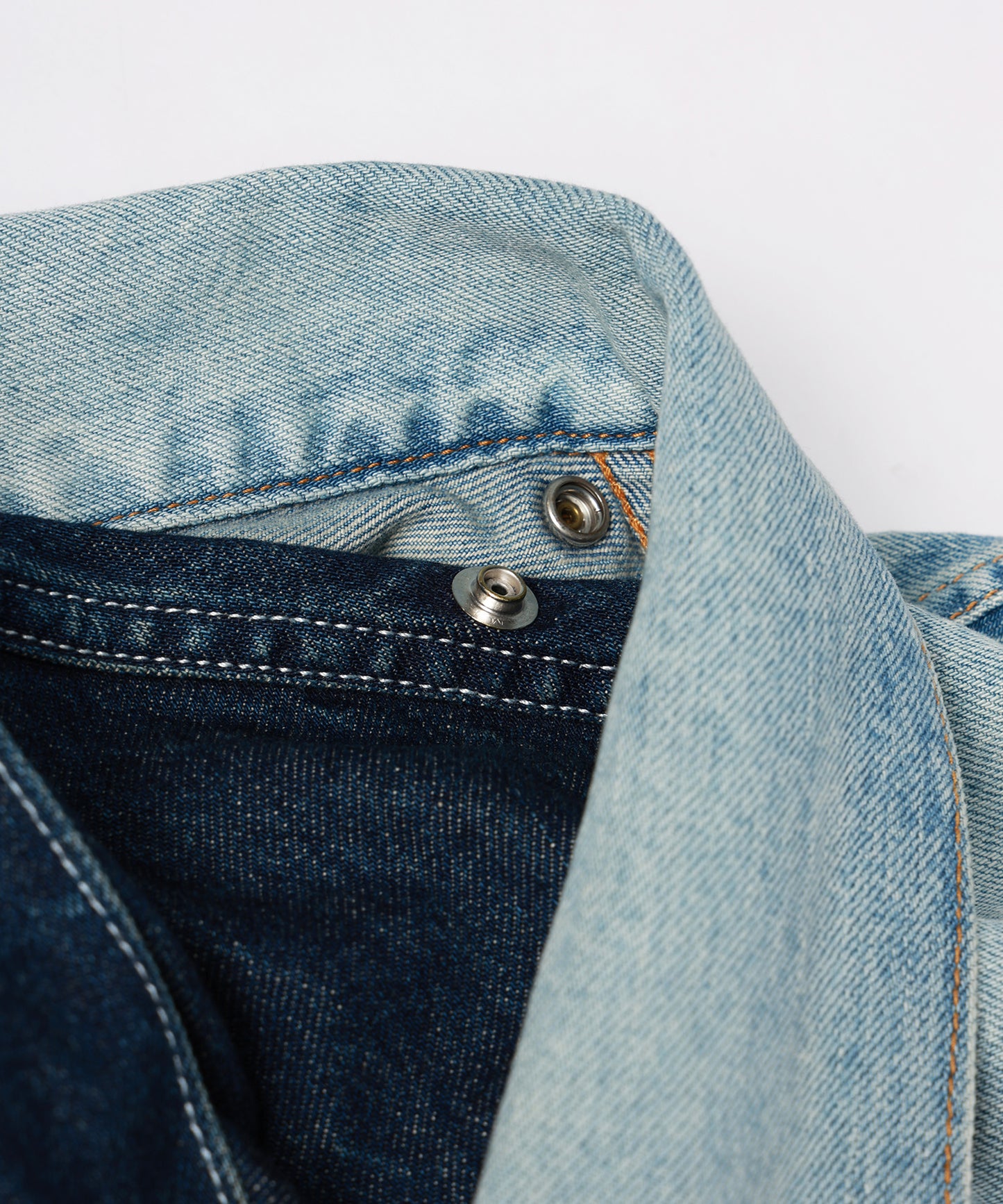 TWO-IN-ONE DENIM JACKET
