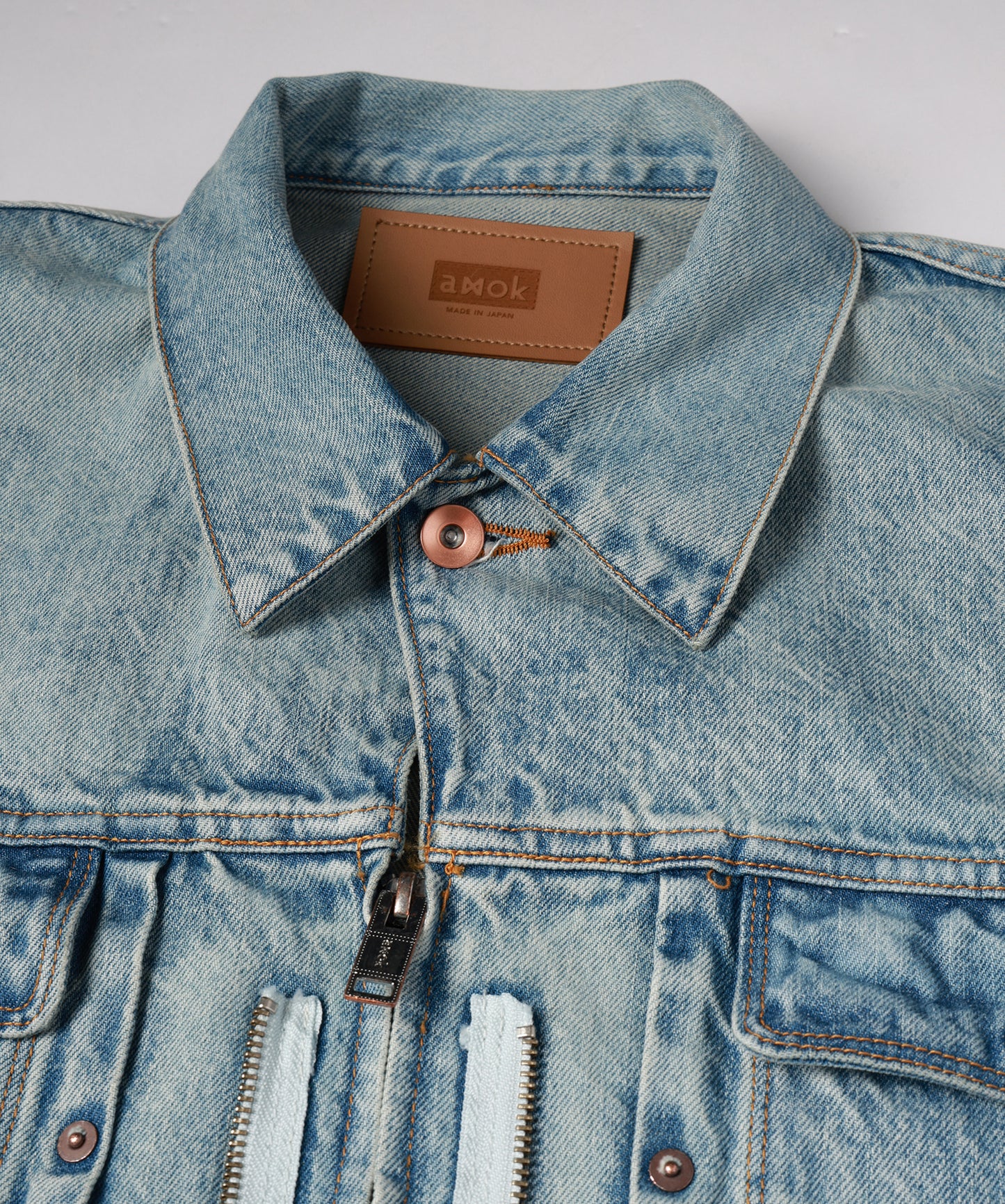 TWO-IN-ONE DENIM JACKET