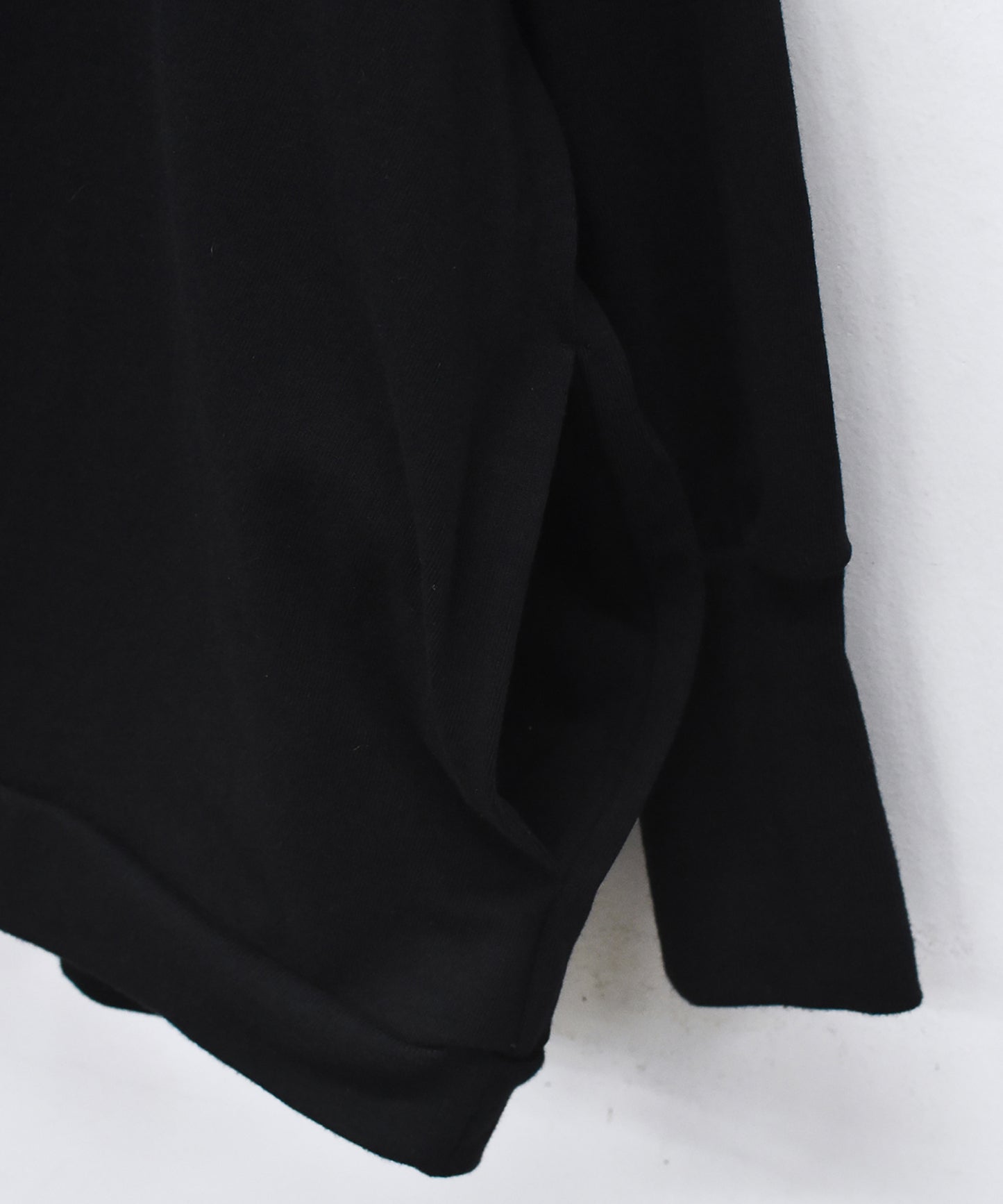 YVES AND ADAM Wide Pullover