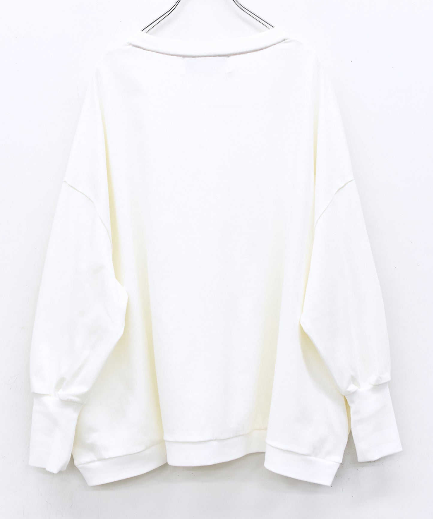 YVES AND ADAM Wide Pullover