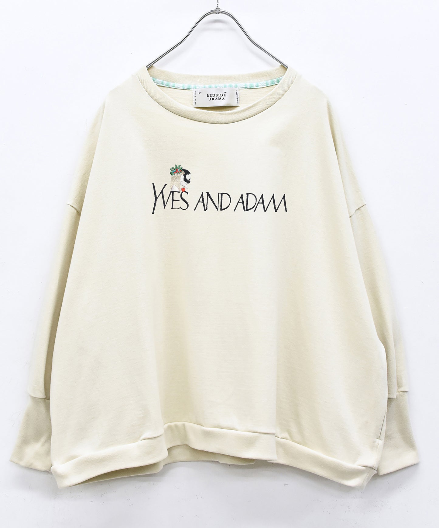 YVES AND ADAM Wide Pullover