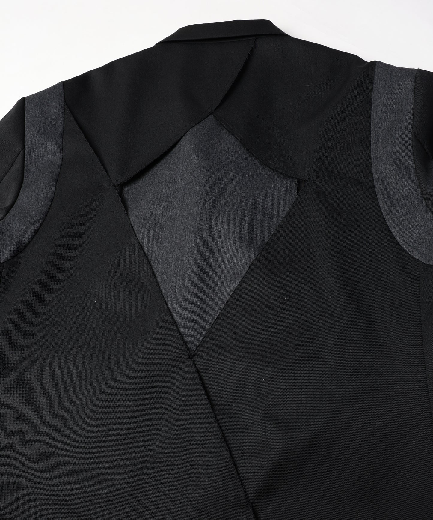 CUT-OUT JACKET