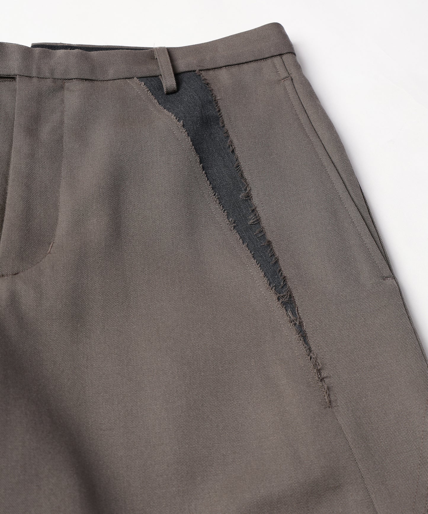 CUT-OUT PANTS