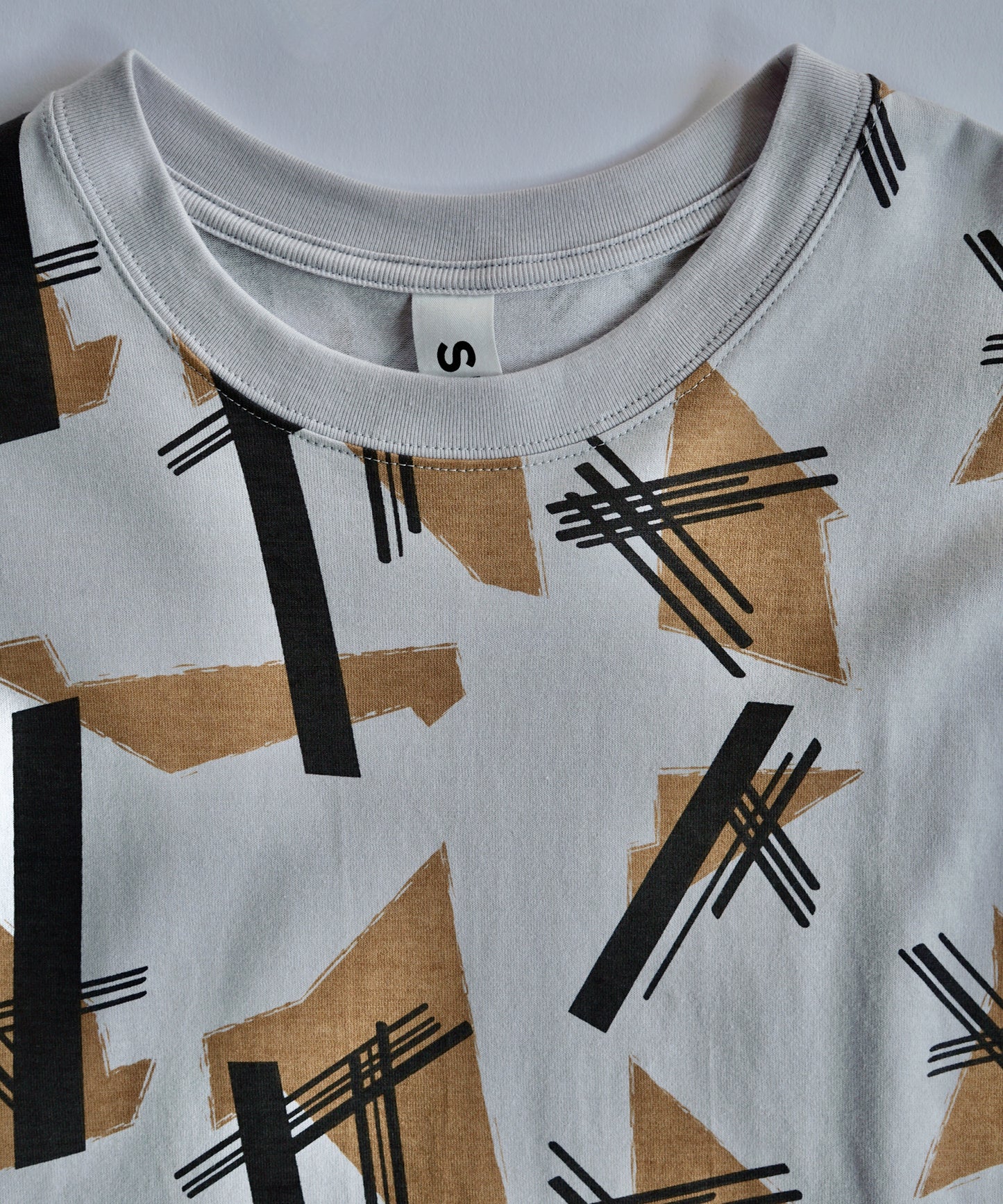 コンポジションTシャツ