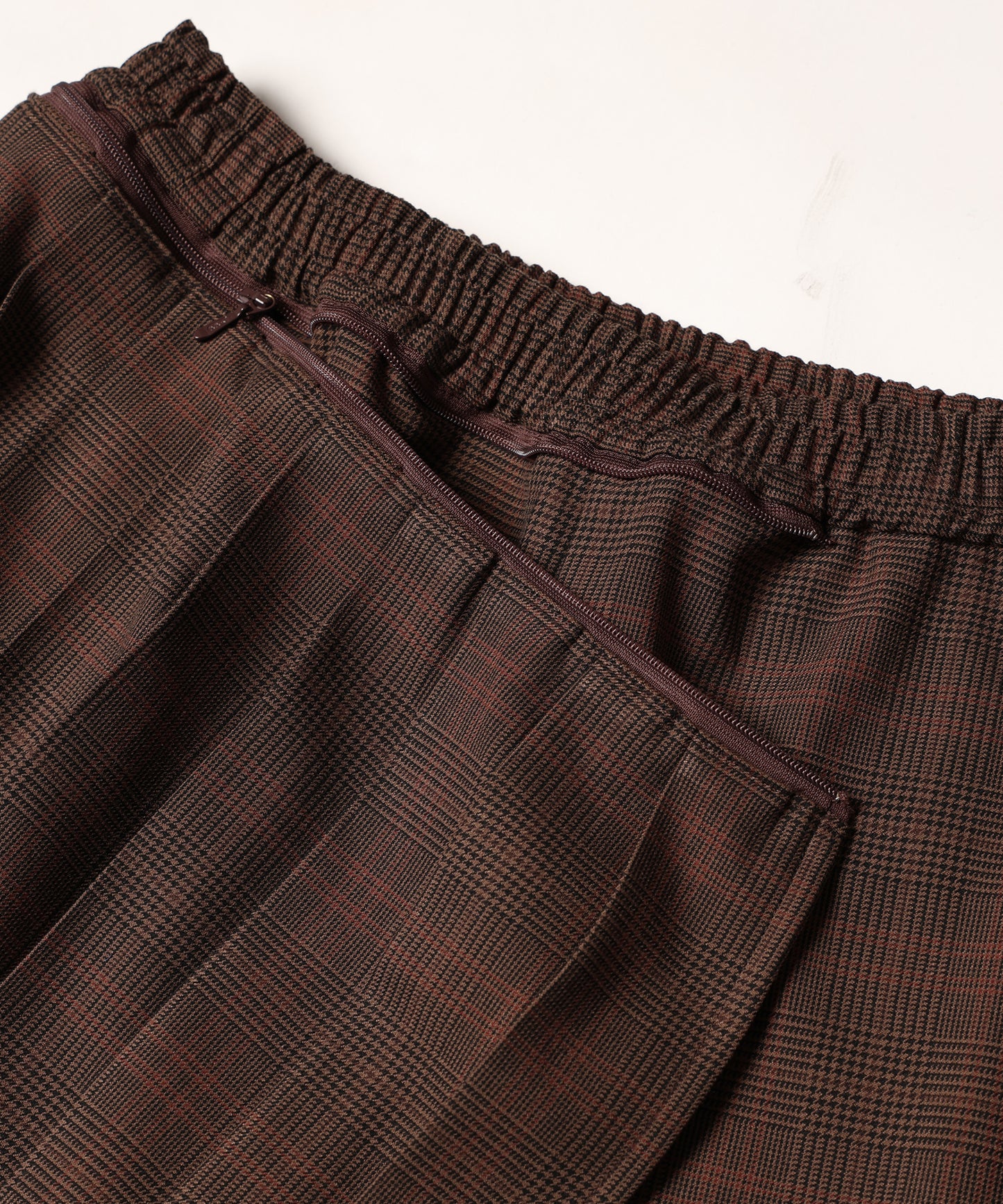Checked Exchange Pleats Pants