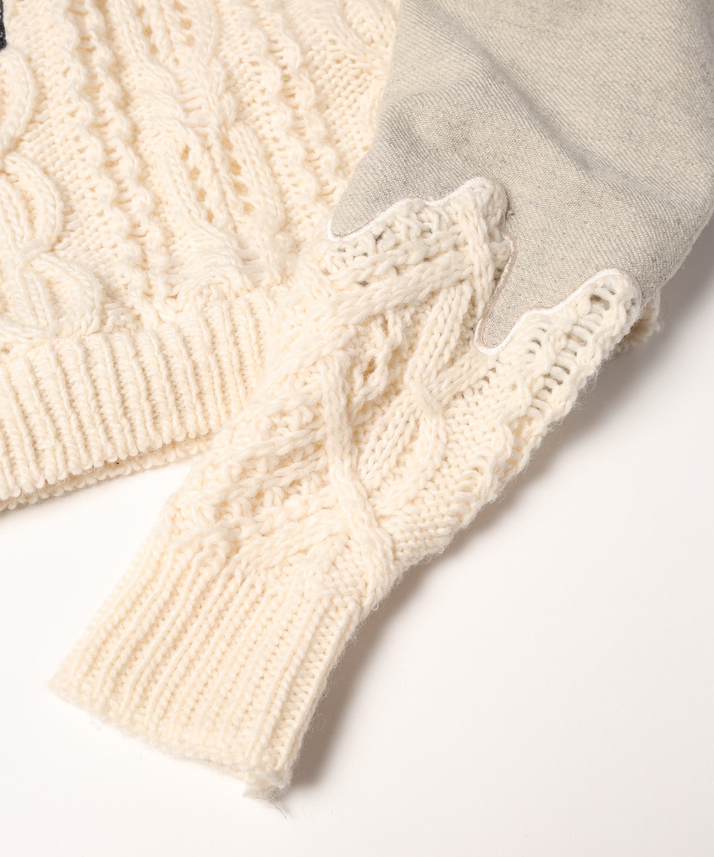 EUZEEN Mix Knit Sweater