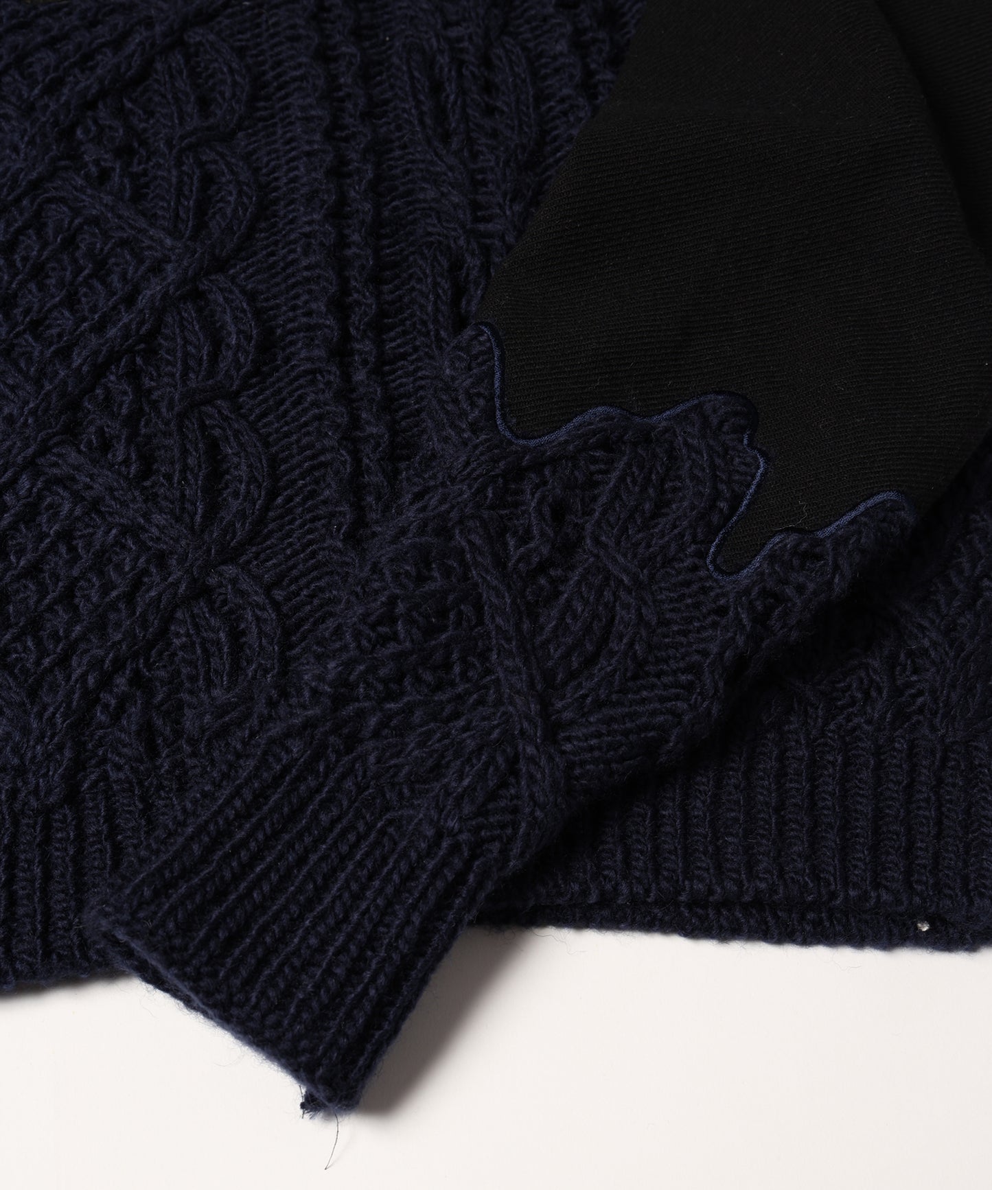 EUZEEN Mix Knit Sweater
