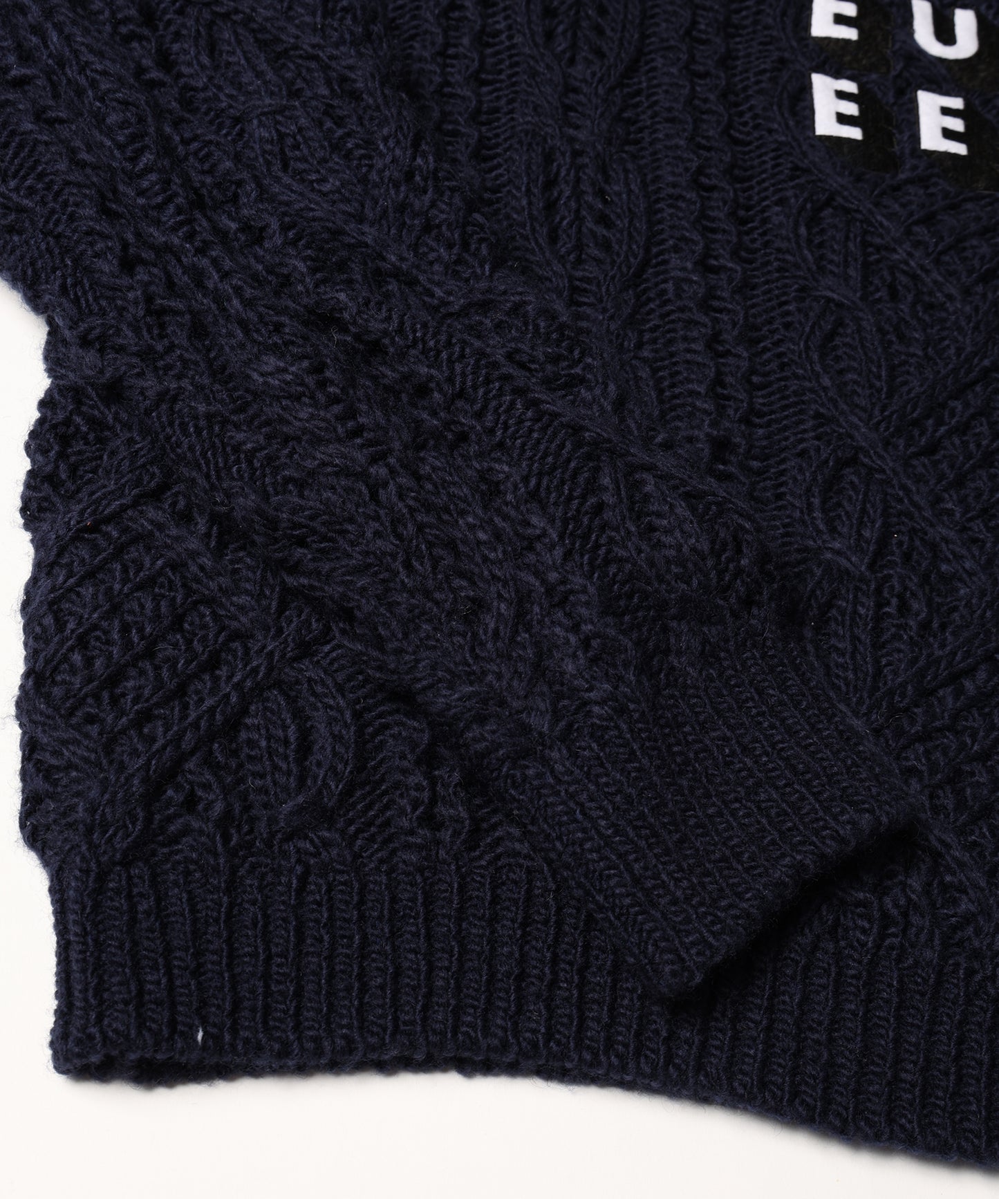 EUZEEN Mix Knit Sweater