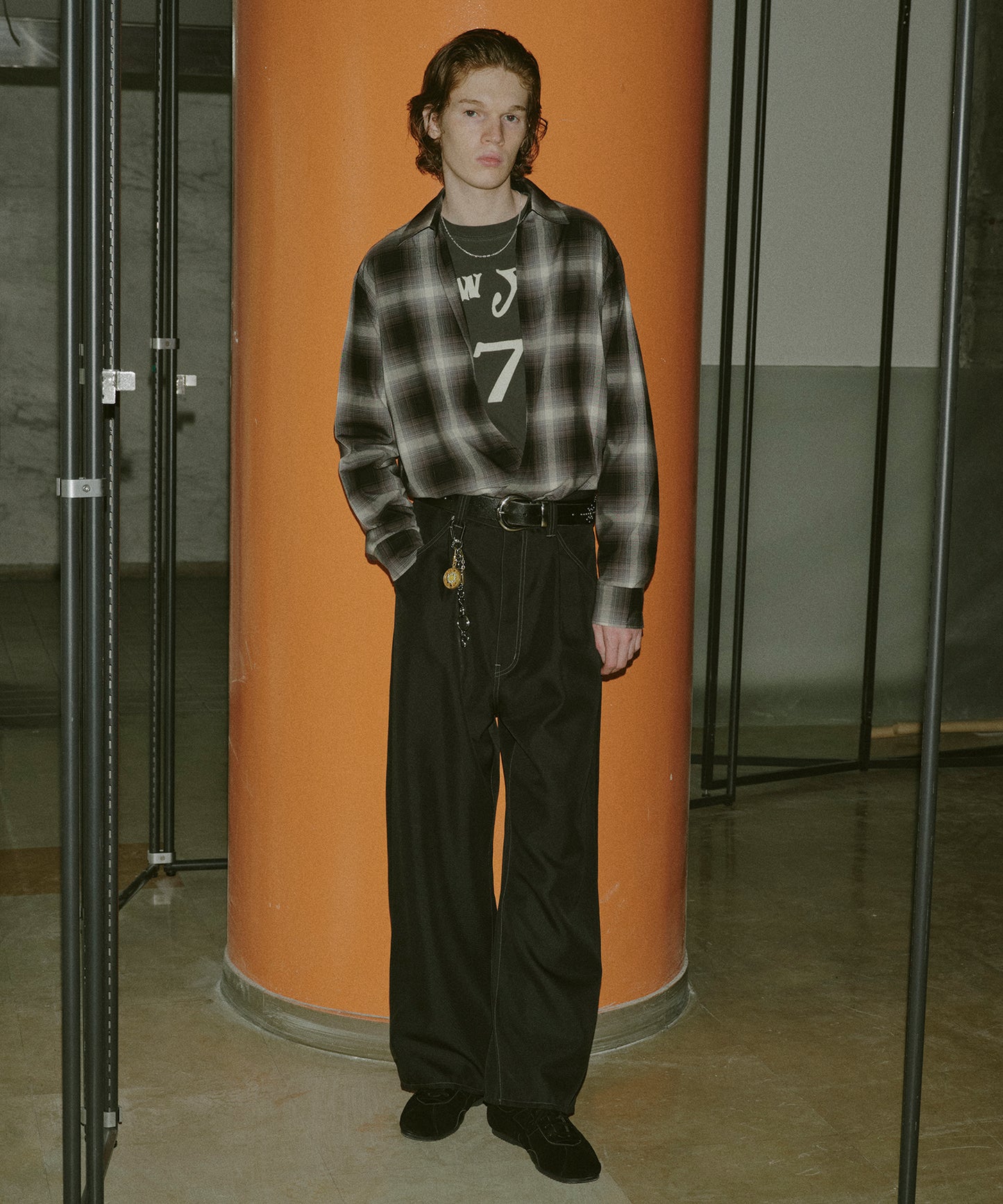 WIDE ONE TUCK STRAIGHT PANTS