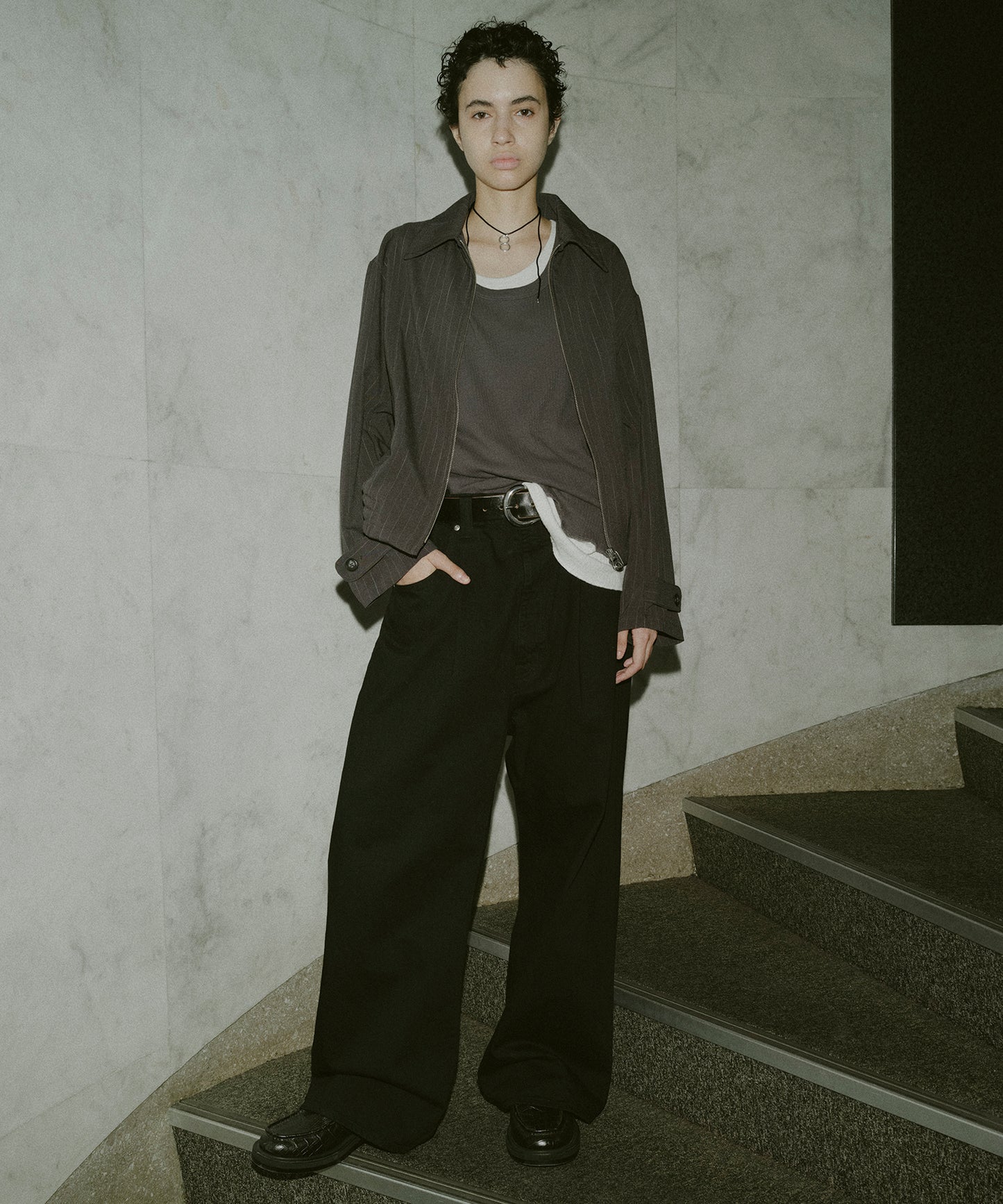 WIDE ONE TUCK STRAIGHT DENIM