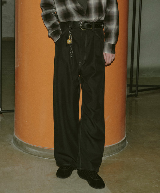 WIDE ONE TUCK STRAIGHT PANTS