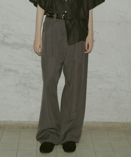 WIDE ONE TUCK STRAIGHT PANTS