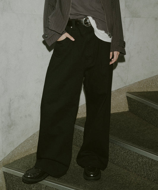 WIDE ONE TUCK STRAIGHT DENIM