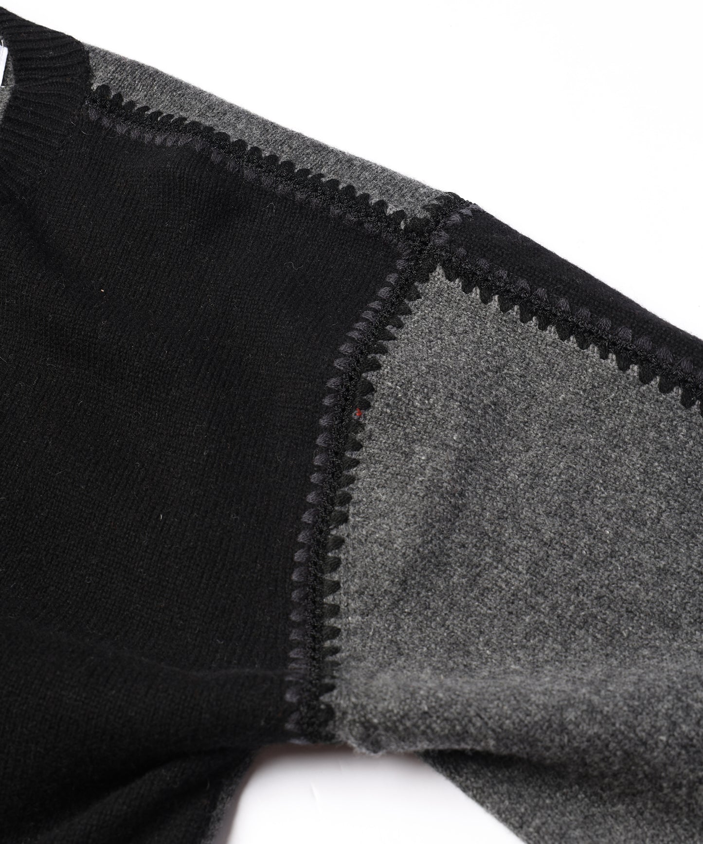 OPPOSITE SHELL STITCH KNIT