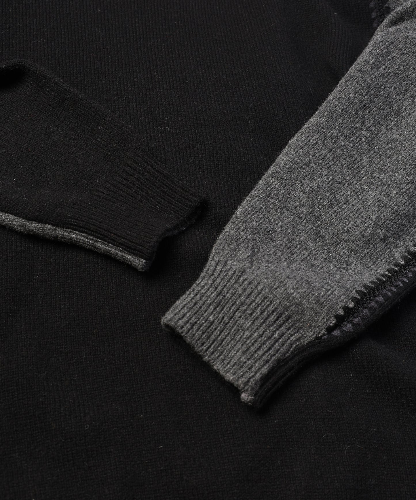 OPPOSITE SHELL STITCH KNIT