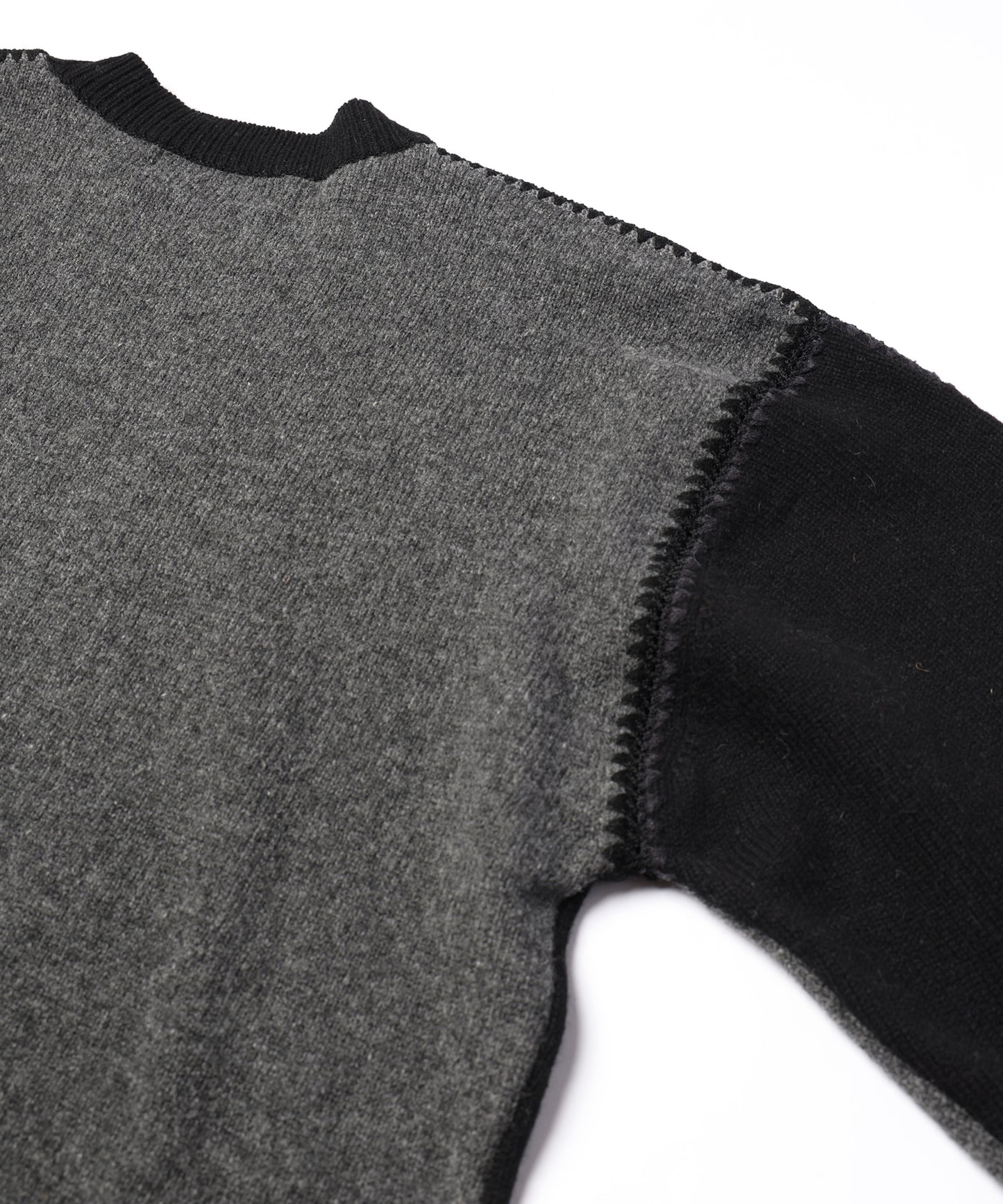 OPPOSITE SHELL STITCH KNIT