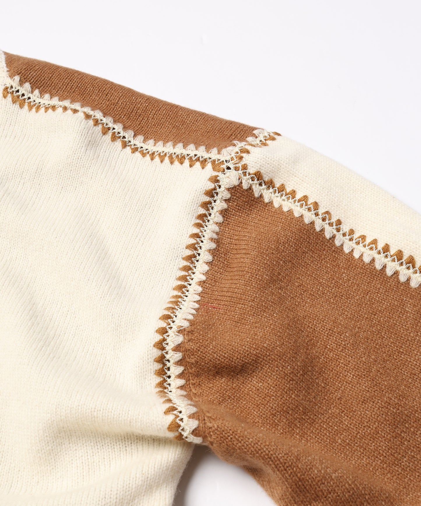 OPPOSITE SHELL STITCH KNIT