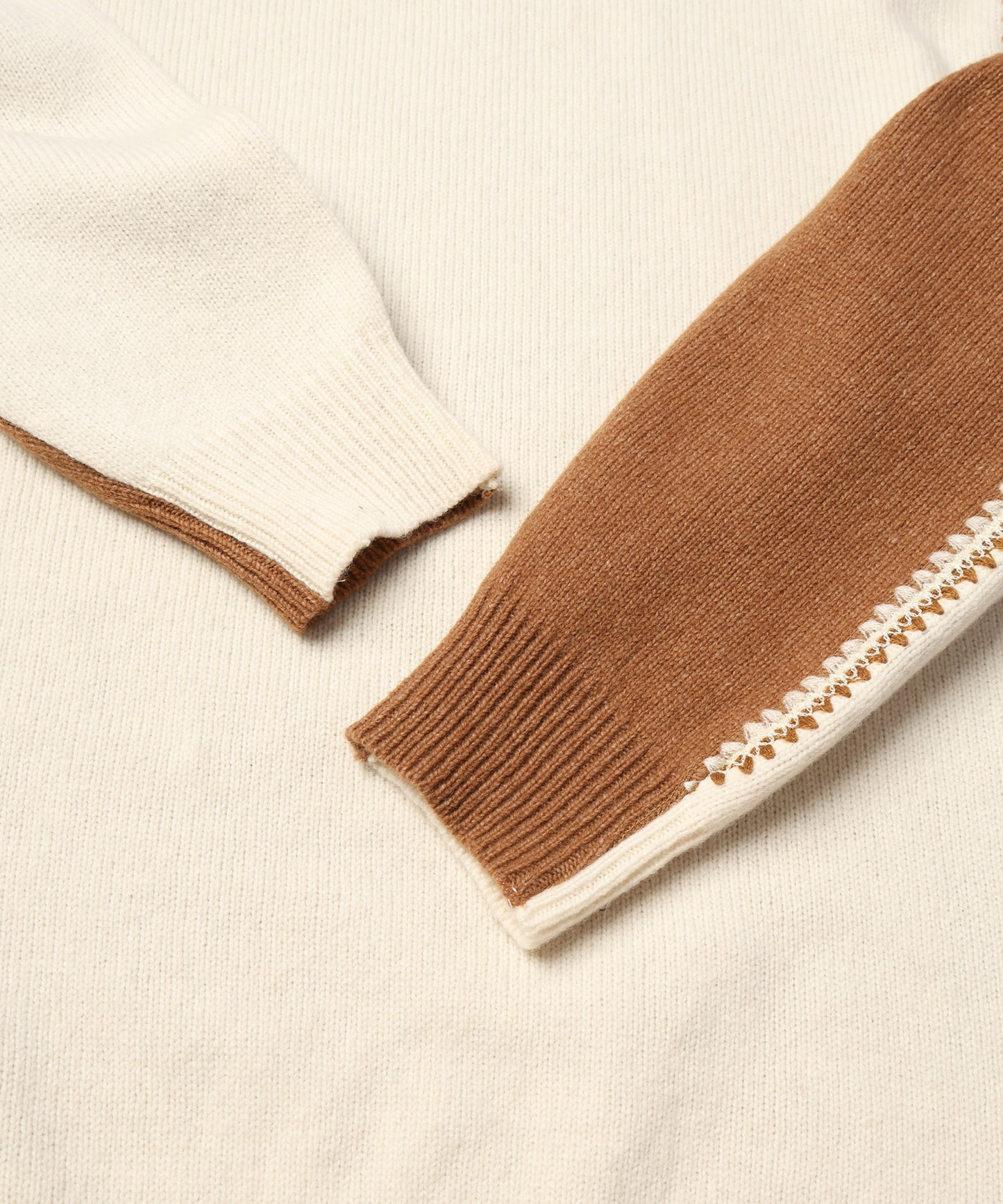 OPPOSITE SHELL STITCH KNIT