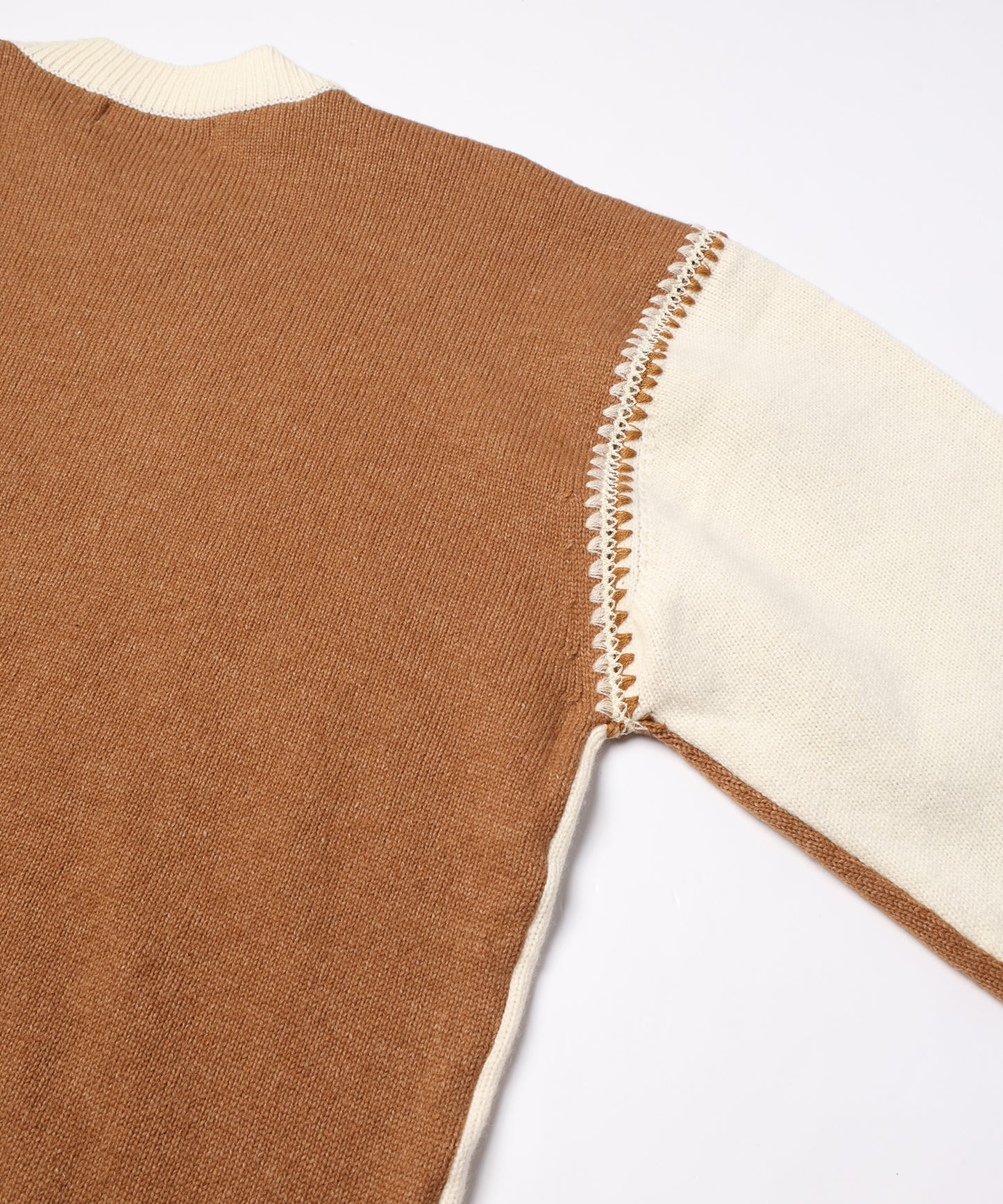 OPPOSITE SHELL STITCH KNIT