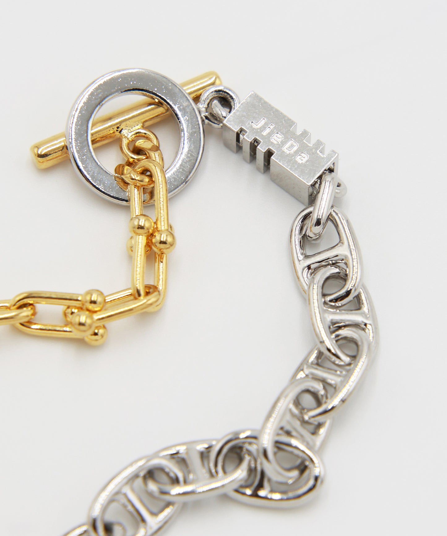 SWITCHING BRACELET-B