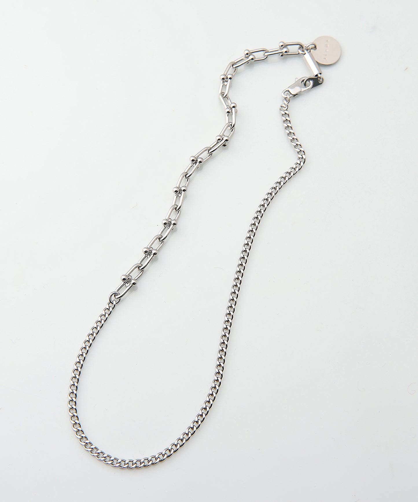 SWITCHING NECKLACE