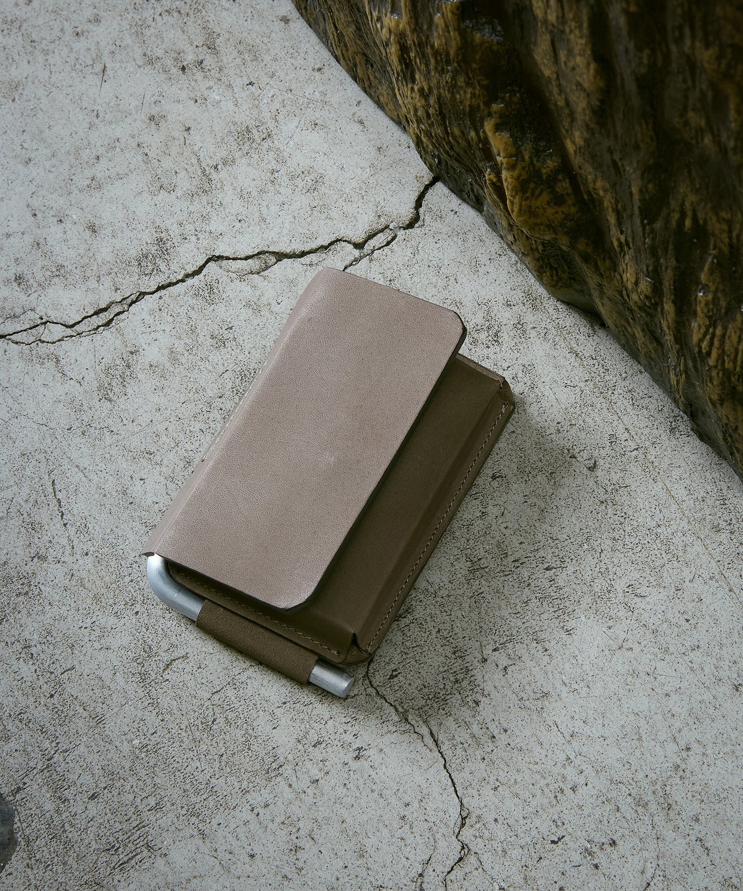 Dulcamara x MДCЯOM∀ЦЯO / AL CARD CASE