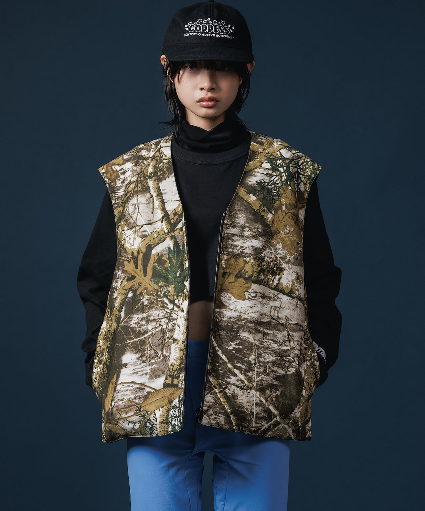REVERSIBLE MULTI POCKET VEST
