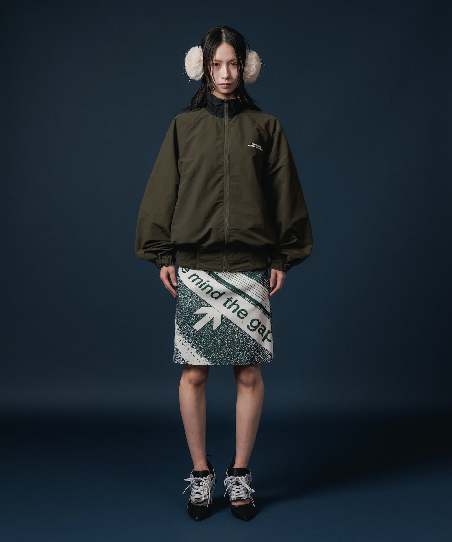REVERSIBLE SWITCHING BLOUSON & SCARF