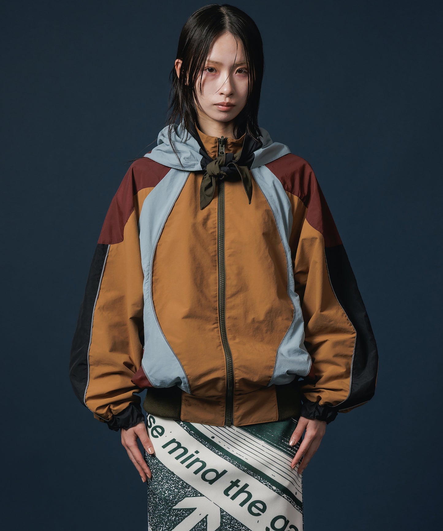 REVERSIBLE SWITCHING BLOUSON & SCARF