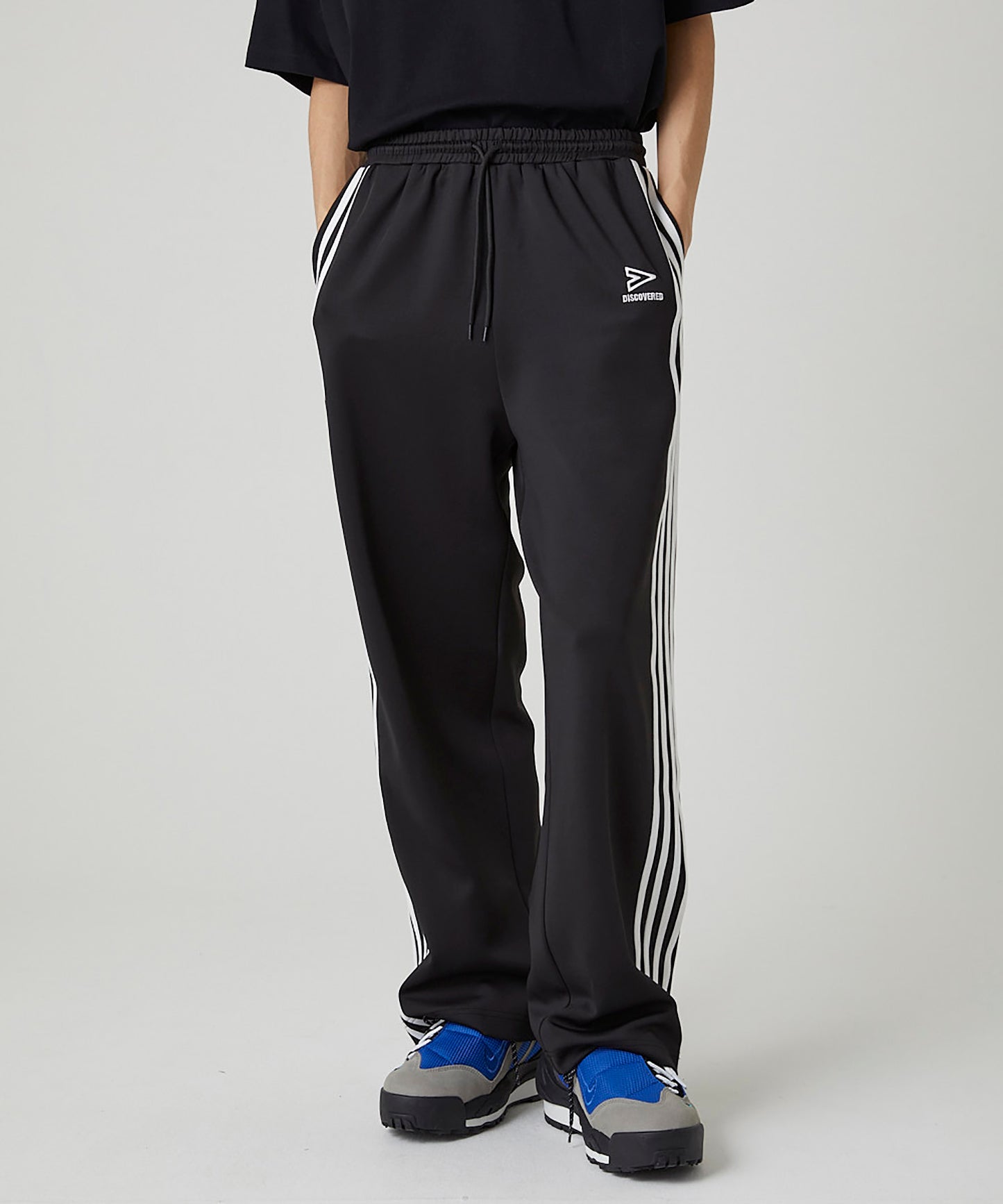 TRACK PANTS