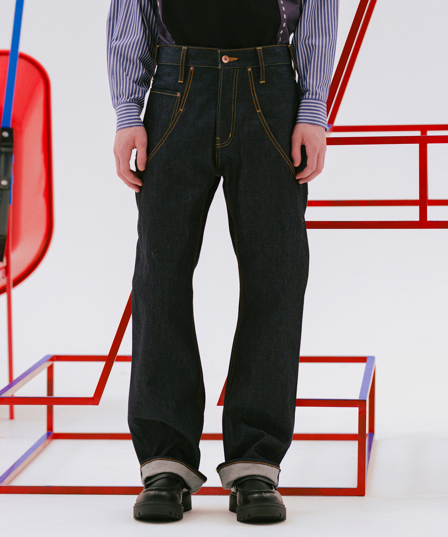 CLASSIC DENIM PANTS