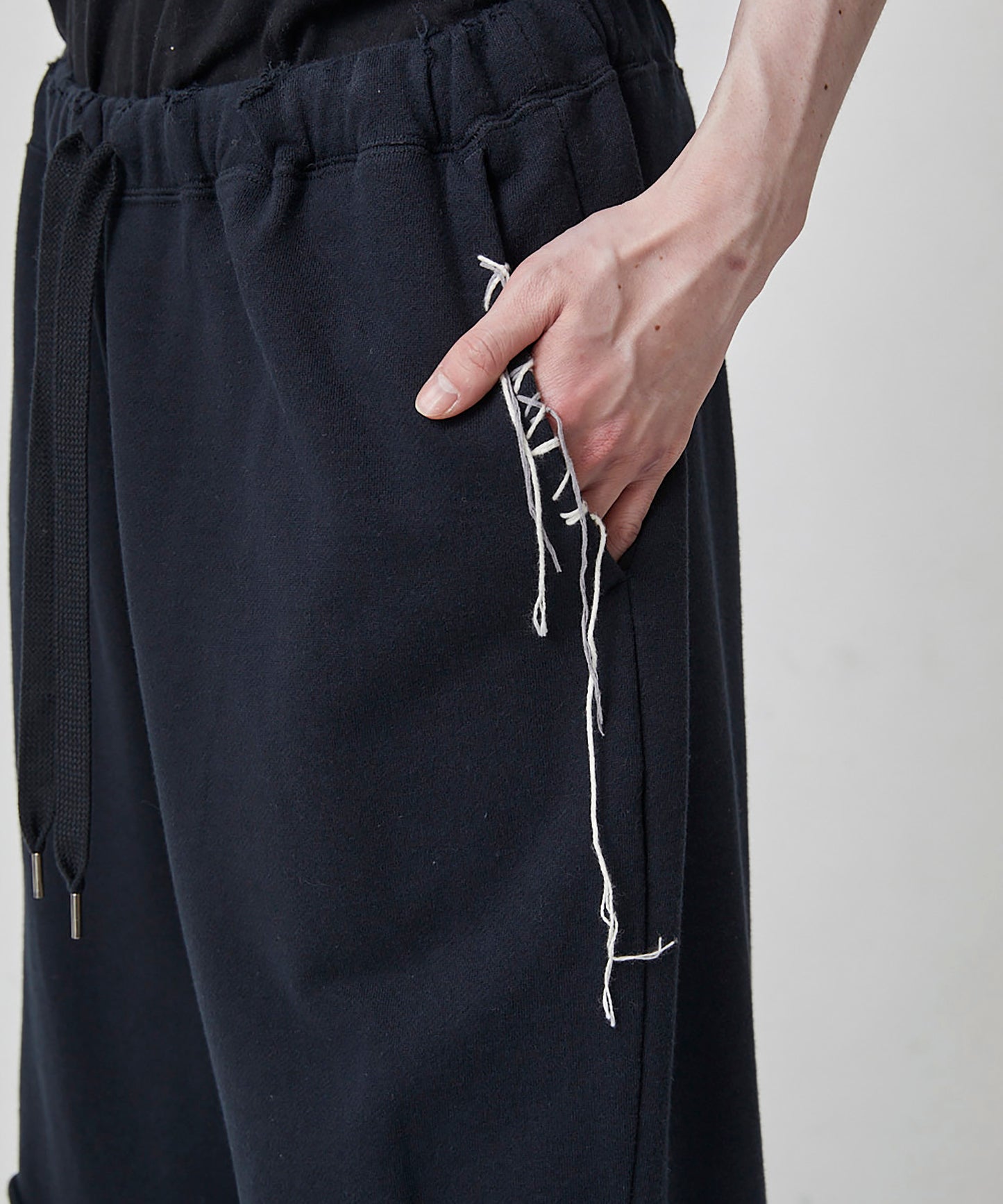 LOOPING DAMAGE SWEAT PANTS