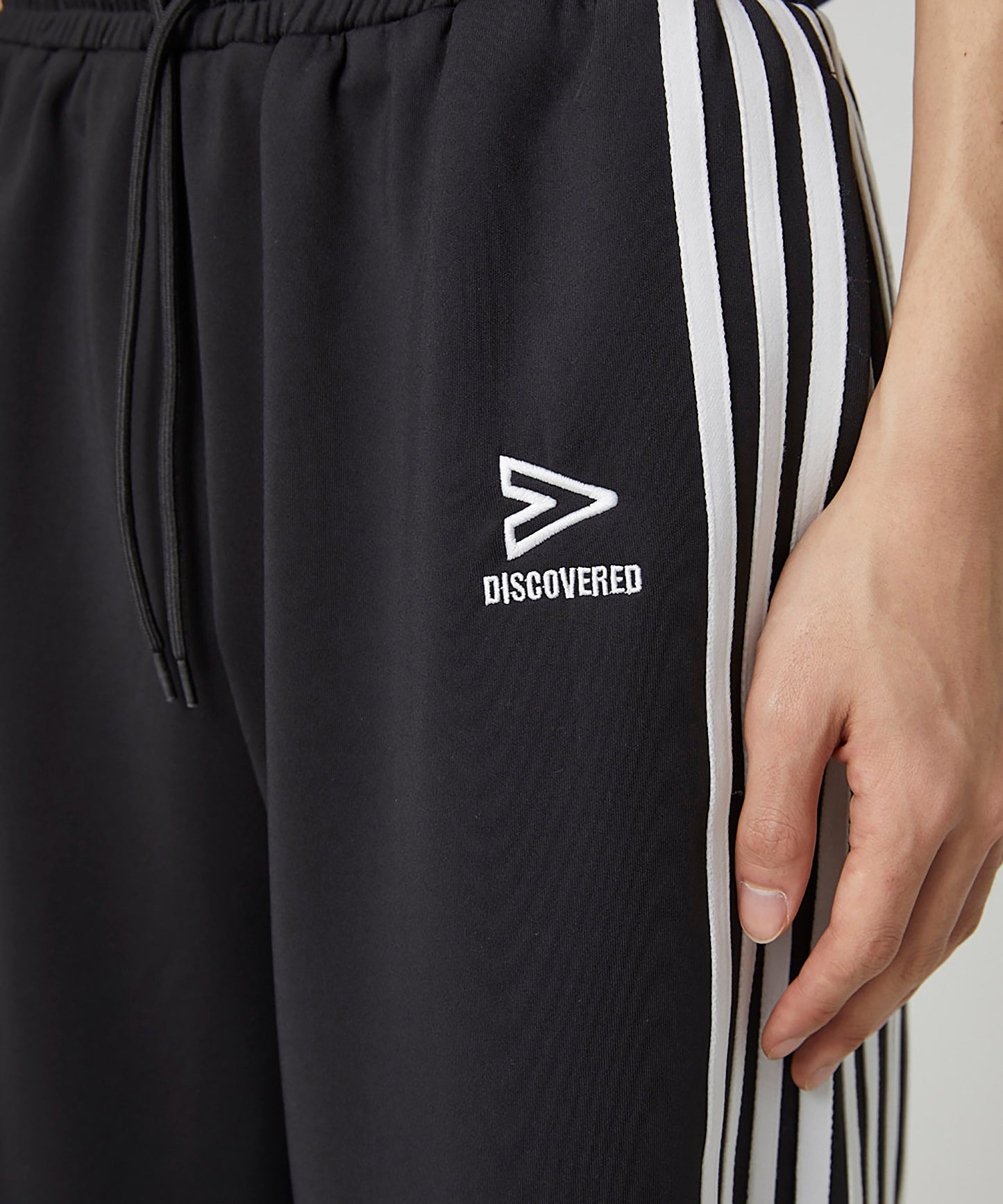 TRACK PANTS