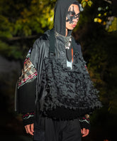 ブラック