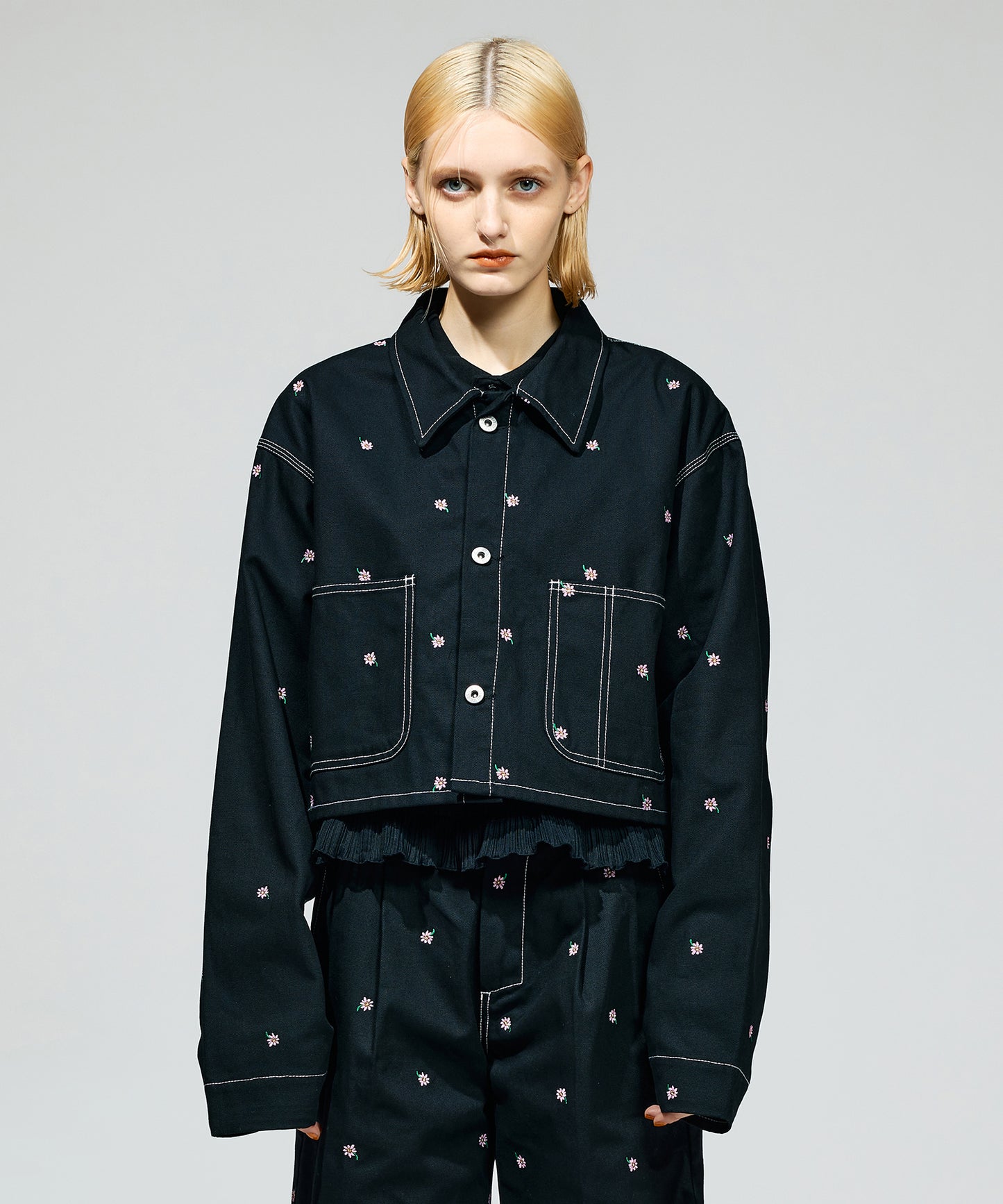 FLOWER EMBROIDERY SHORT COVERALL ( feat.UNIVERSALOVERALL)