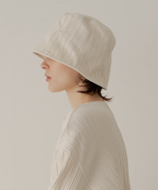 s/c cloche hat