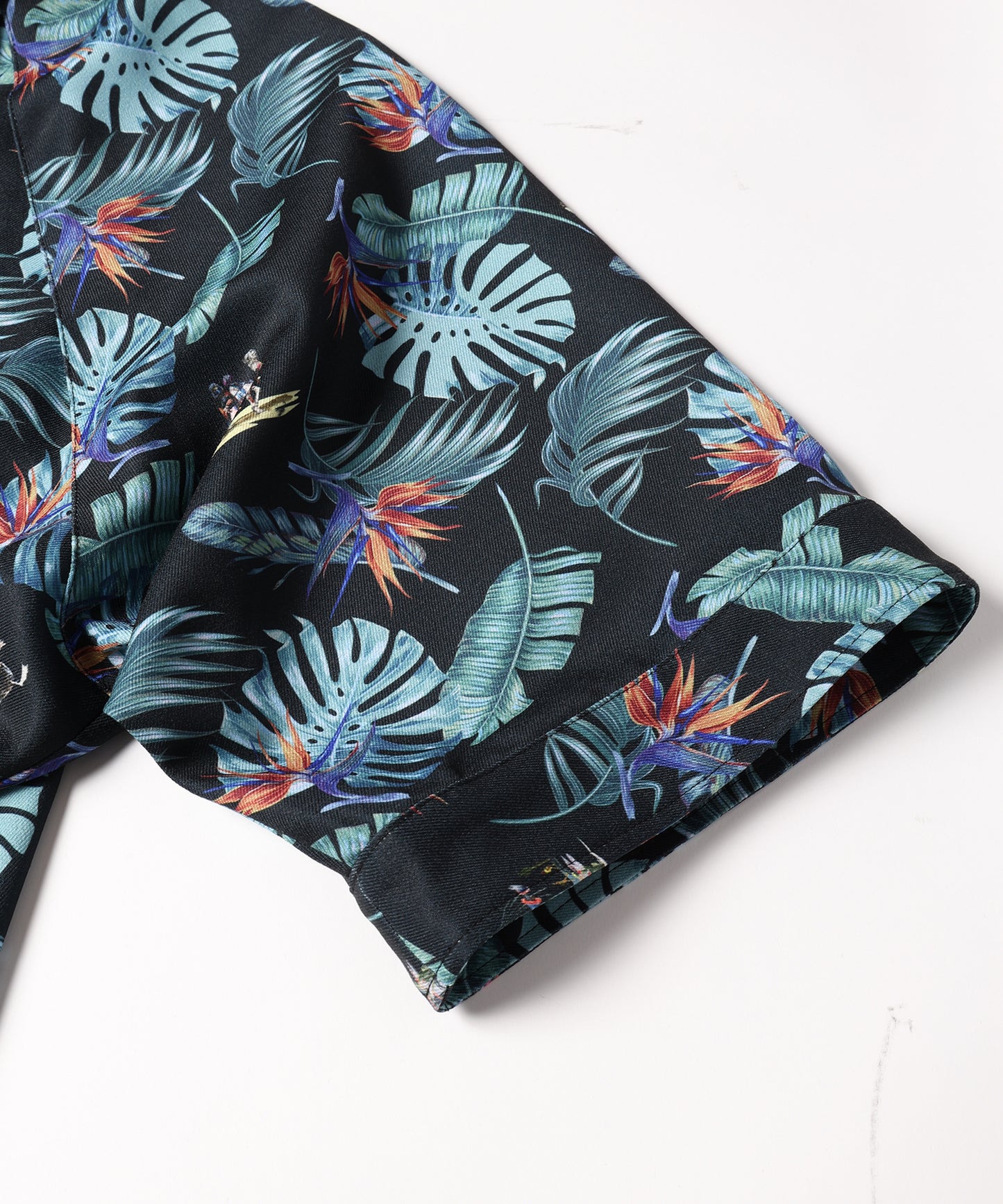 Reflax(R) Carnival Aloha Shirt