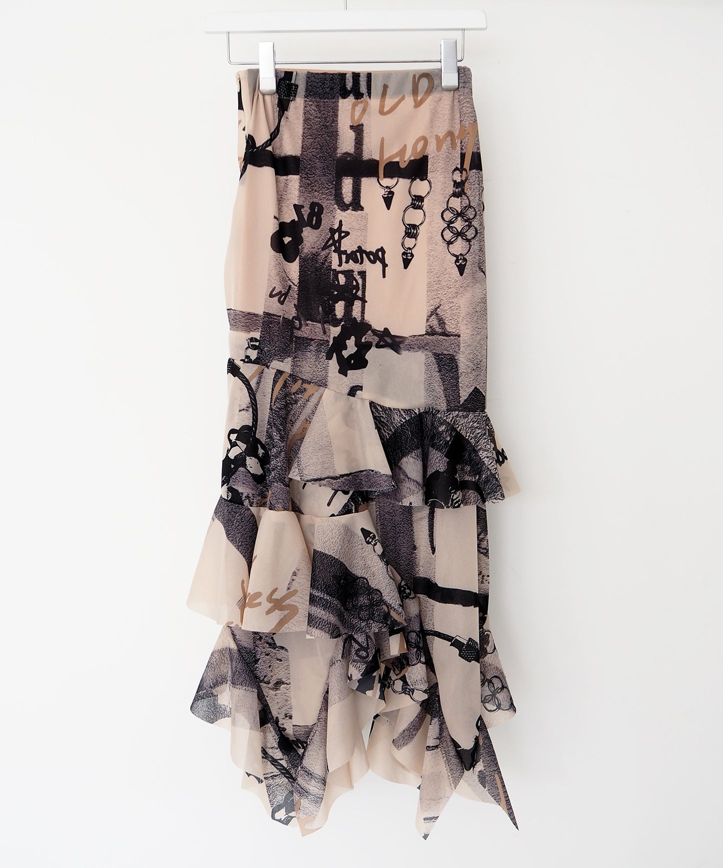 62℃ SKIRT