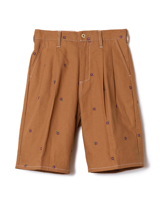 FLOWER EMBROIDERY TUCK SHORTS( feat.UNIVERSALOVERALL)