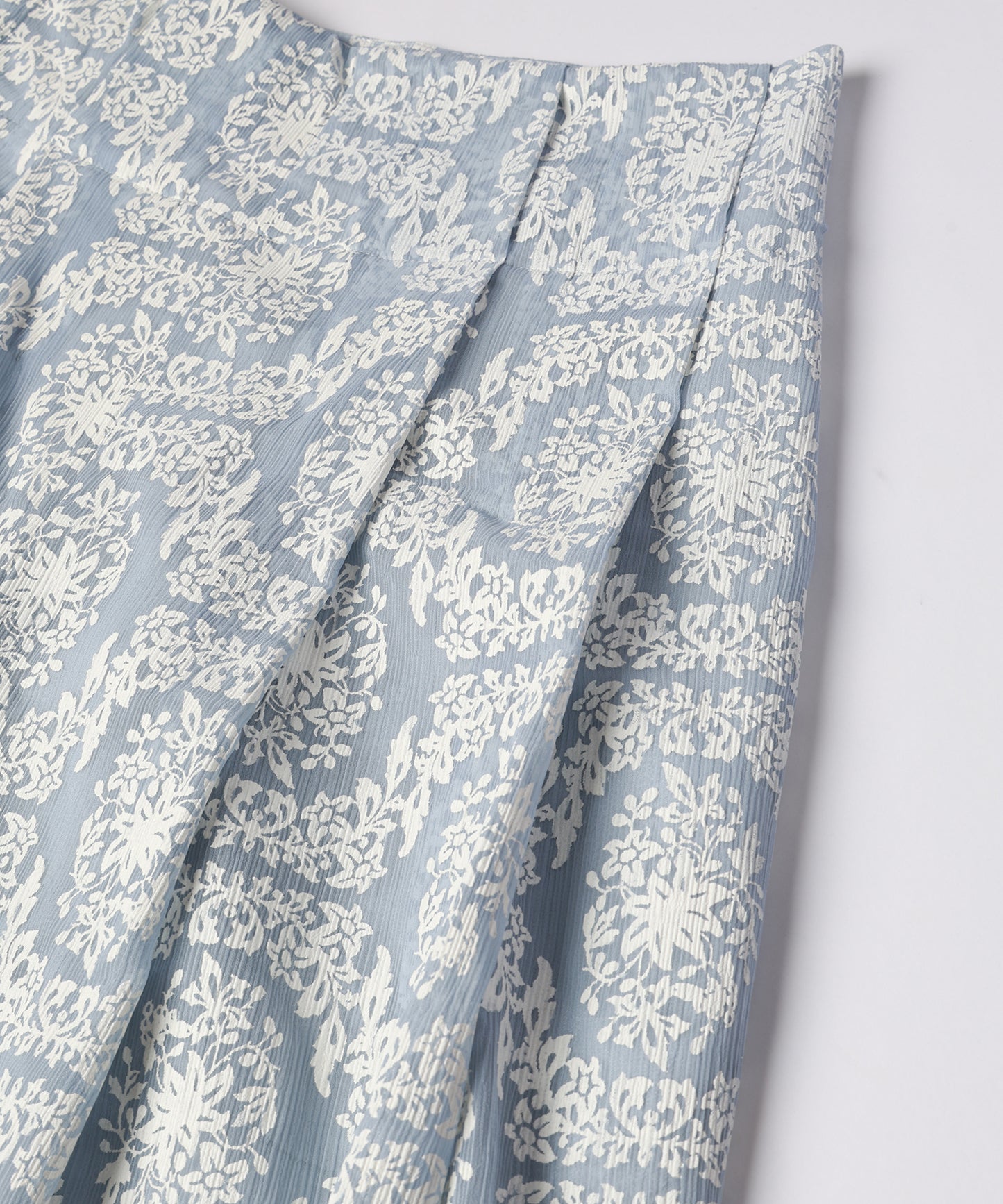 FROST FLOWER TUCK PANTS / フロストフラワータックパンツ