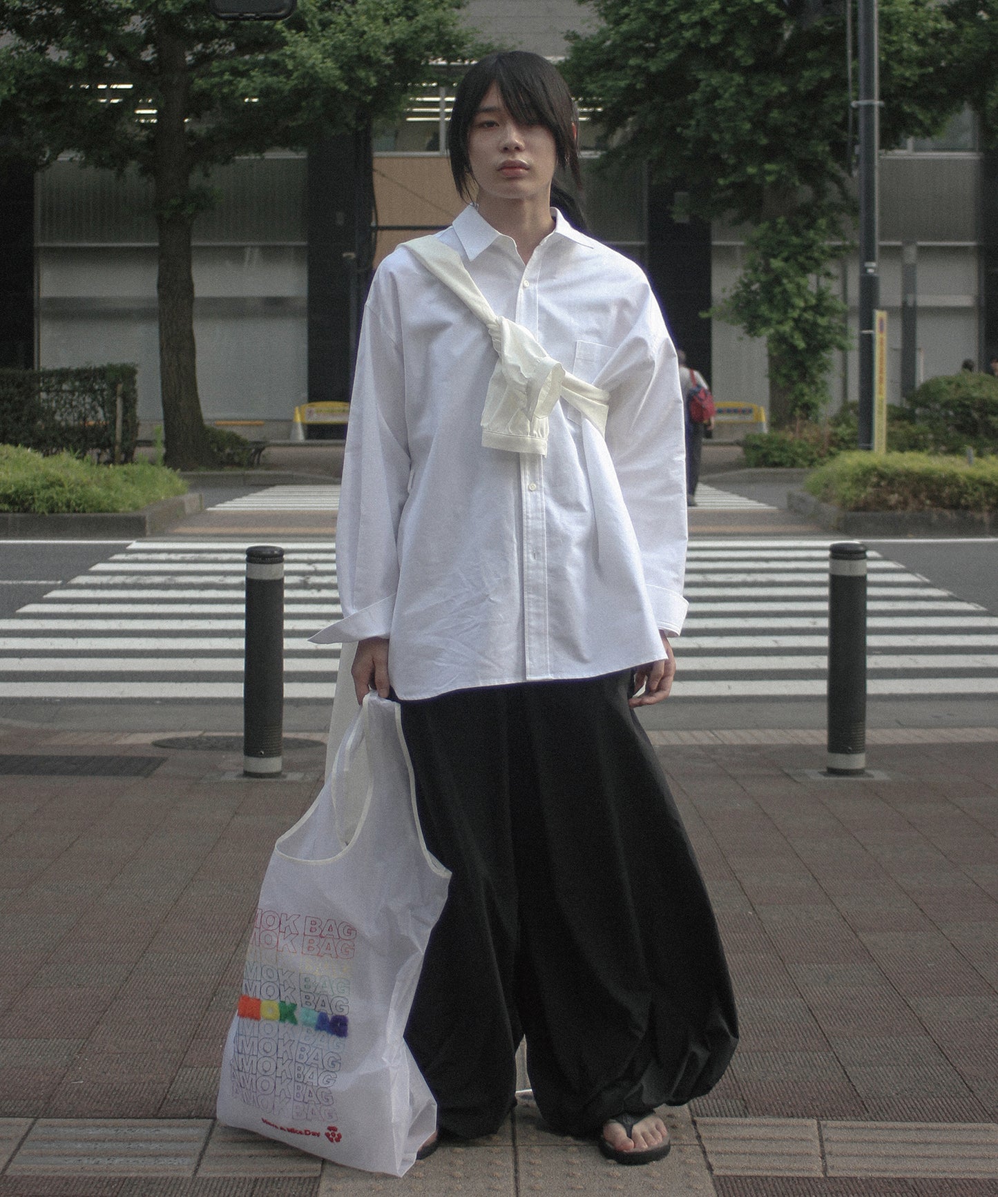 BACK-TO-FRONT LONG SHIRT