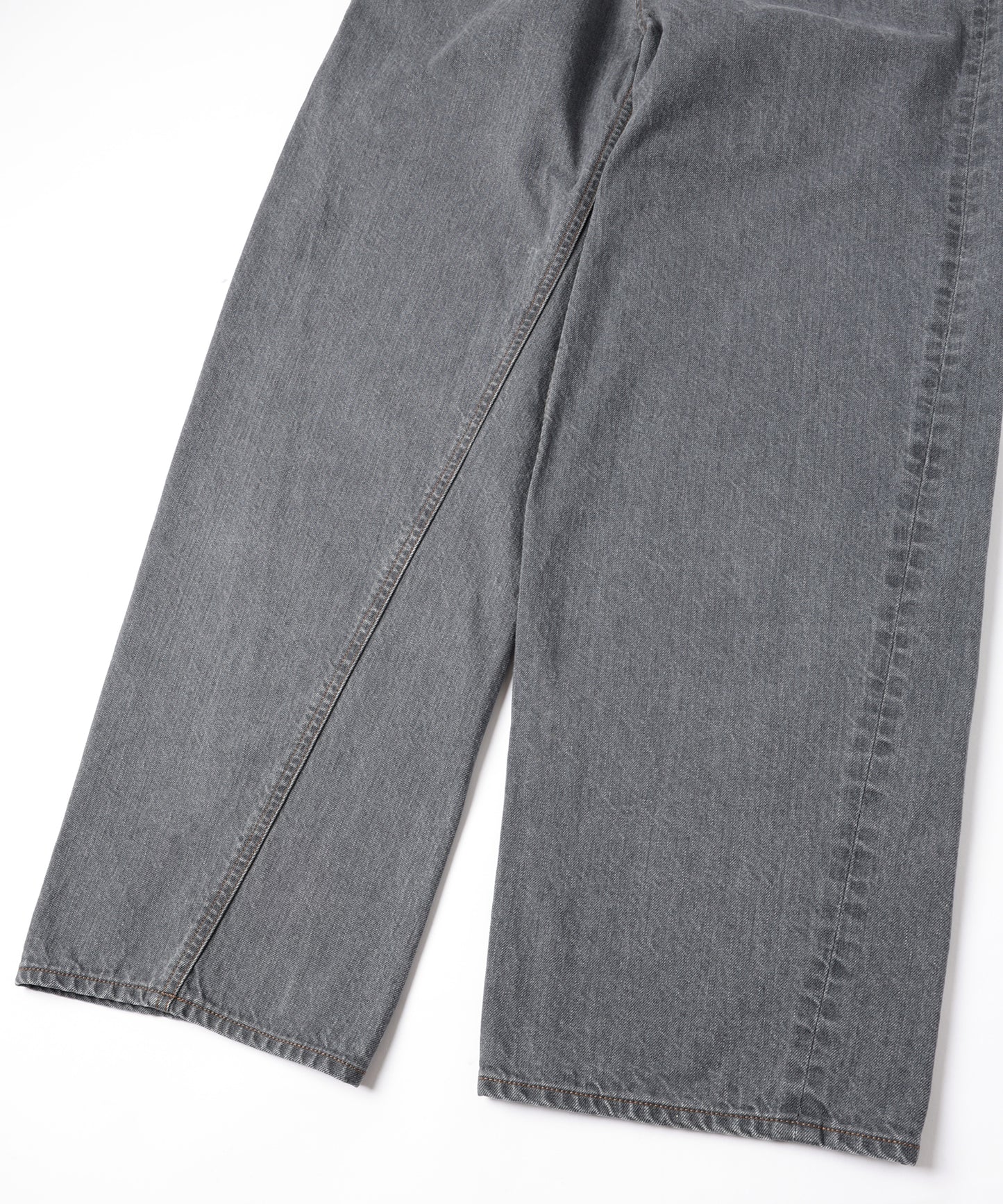 USED TWIST DENIM PANTS